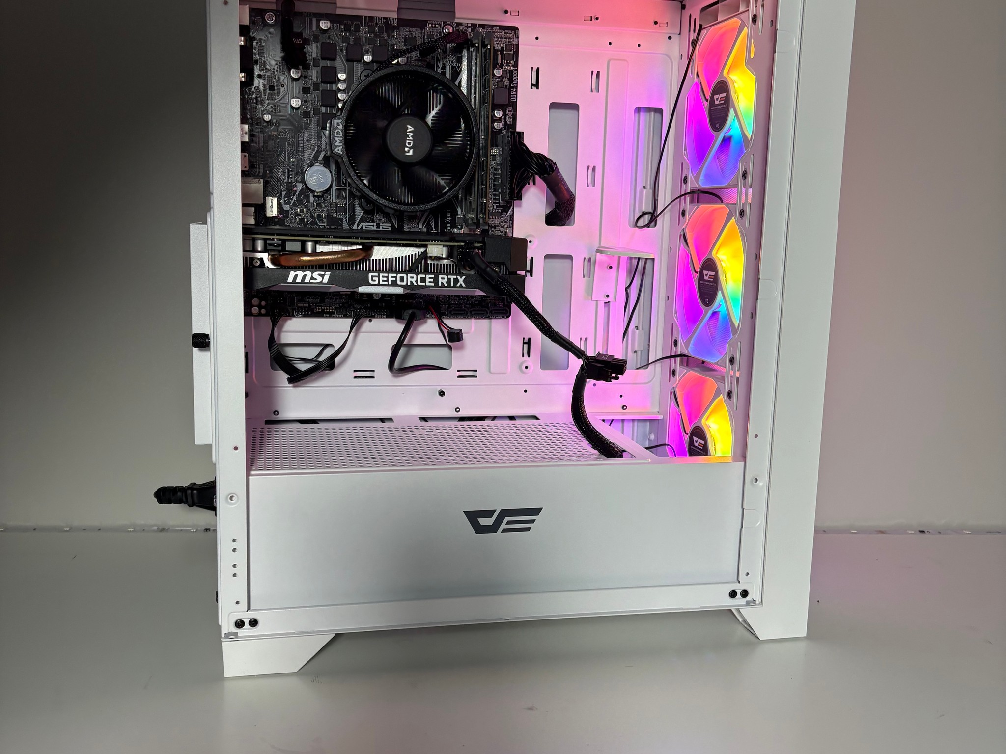 Glacier Valley (V4) Gaming PC - AMD Ryzen 7 1700, RTX 2060, 16GB DDR4, 512GB SSD