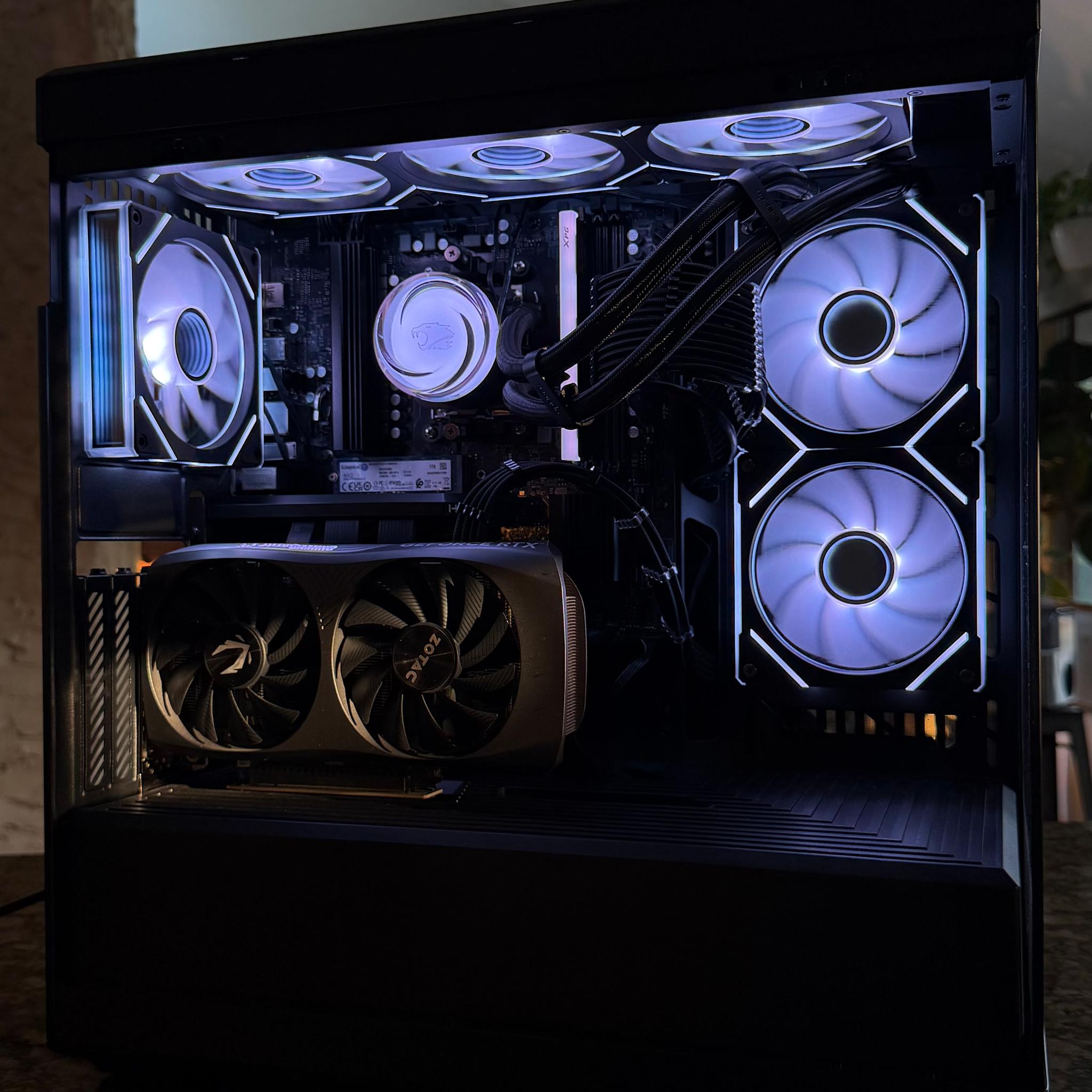 Ryzen 7 7700 | RTX 4070 Gaming PC | Hyte Y40 | 1TB NVMe | DDR5