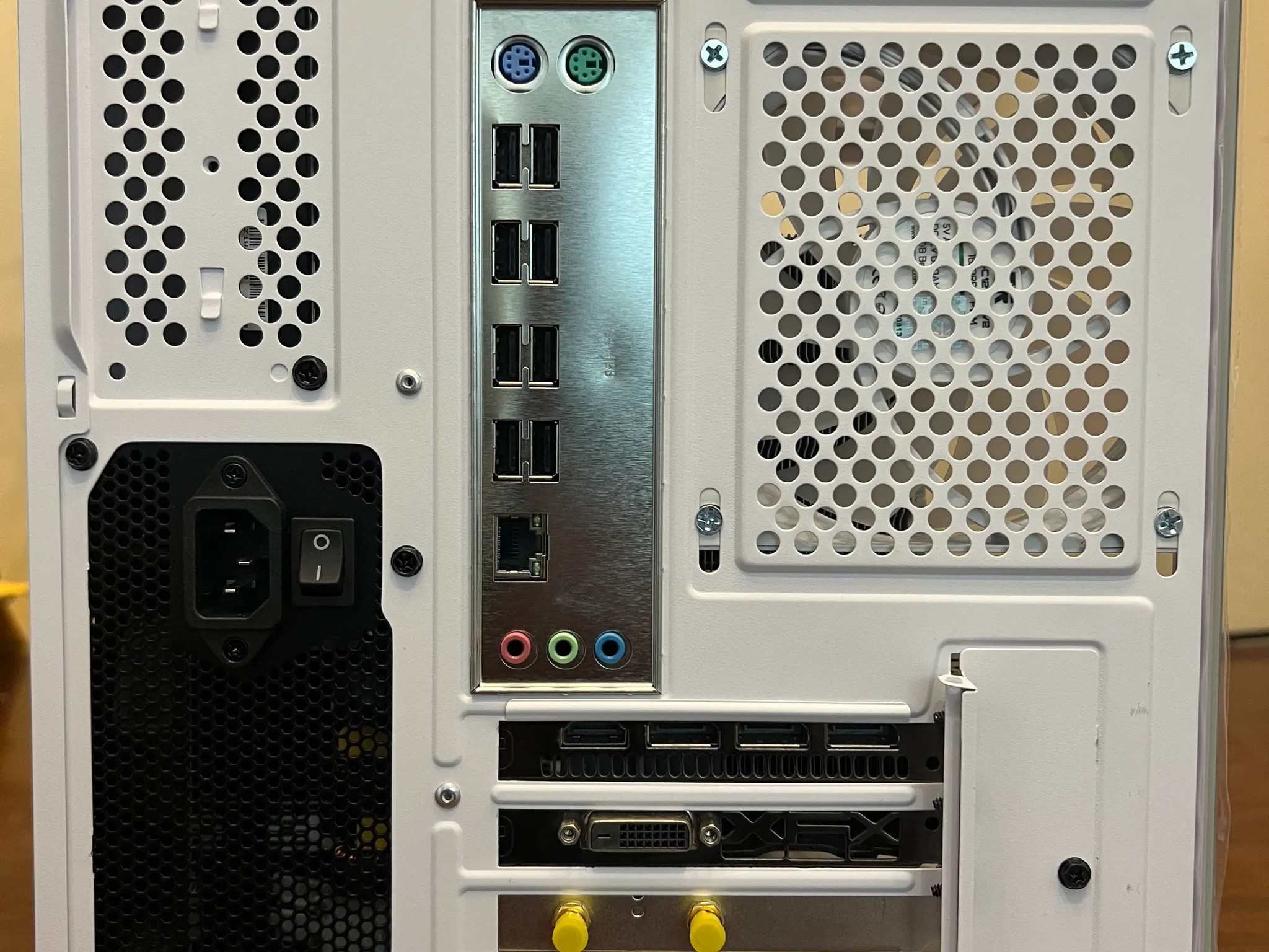 Intel 10 Core White Gaming PC RX 580 1tb Storage 32GB RAM WIFi WINDOWS 11 Pro