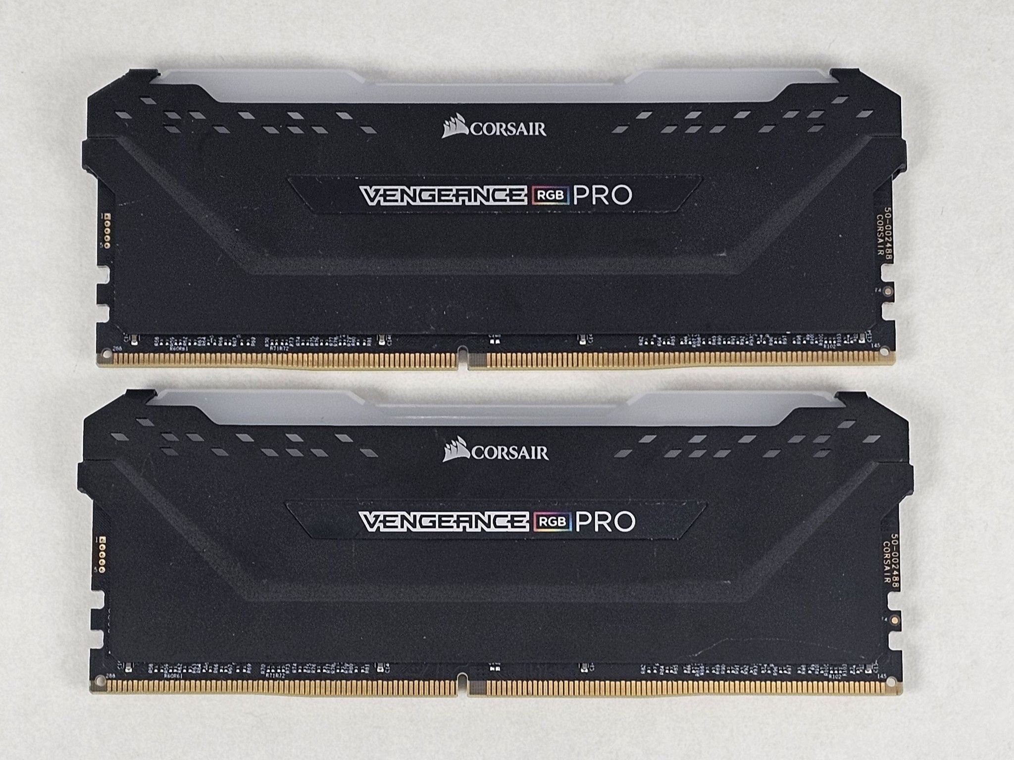 32GB DDR4 (2x16GB) CL16 3200MT/s Corsair Vengeance RGB PRO