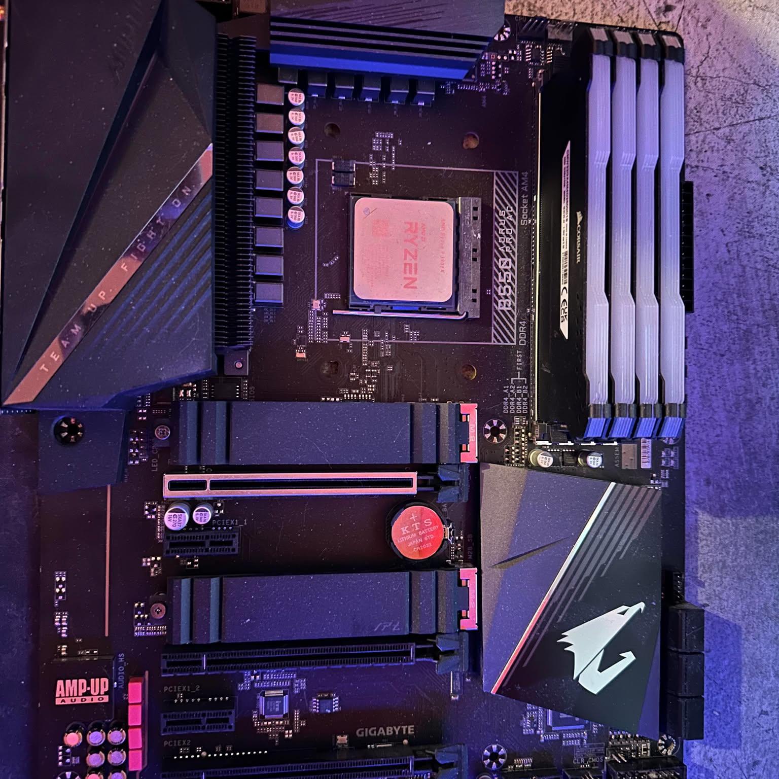 B550 Aorus Pro AC AMD Ryzen 9 3900x 32gb ram Noctua CPU Cooler 1tb NVME Drive