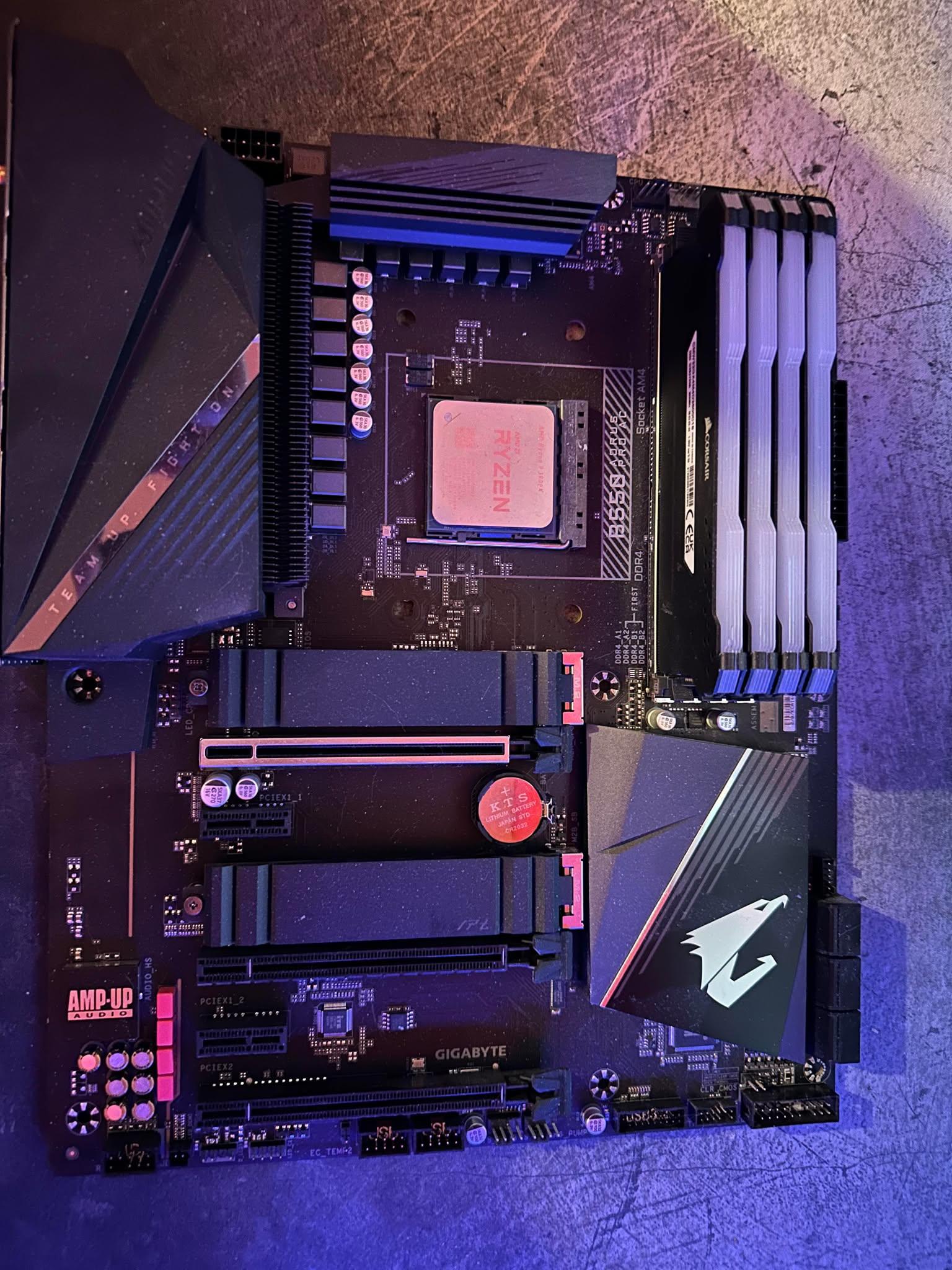 B550 Aorus Pro AC AMD Ryzen 9 3900x 32gb ram Noctua CPU Cooler 1tb NVME Drive