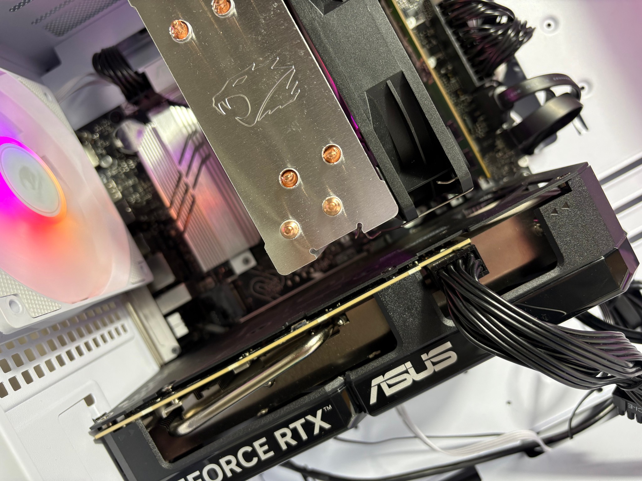 iBuyPower PC - Ultra 7 265F, RTX 5060 Ti 8GB, 16GB DDR5 Ram