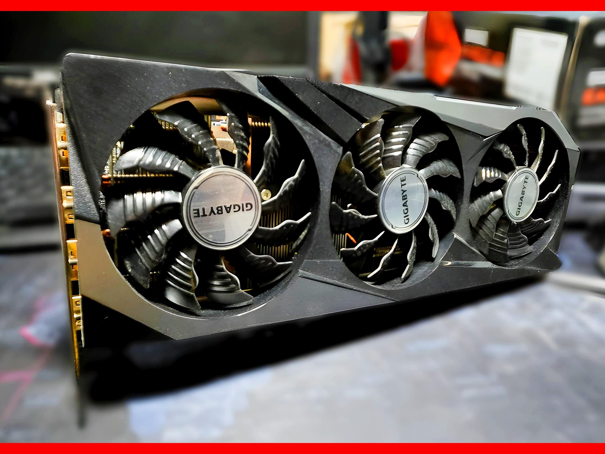 🔥 Gigabyte GeForce RTX 3070 Gaming OC 8G Graphics Card – 8GB GDDR6 | WINDFORCE 3X Fans Ray Tracing