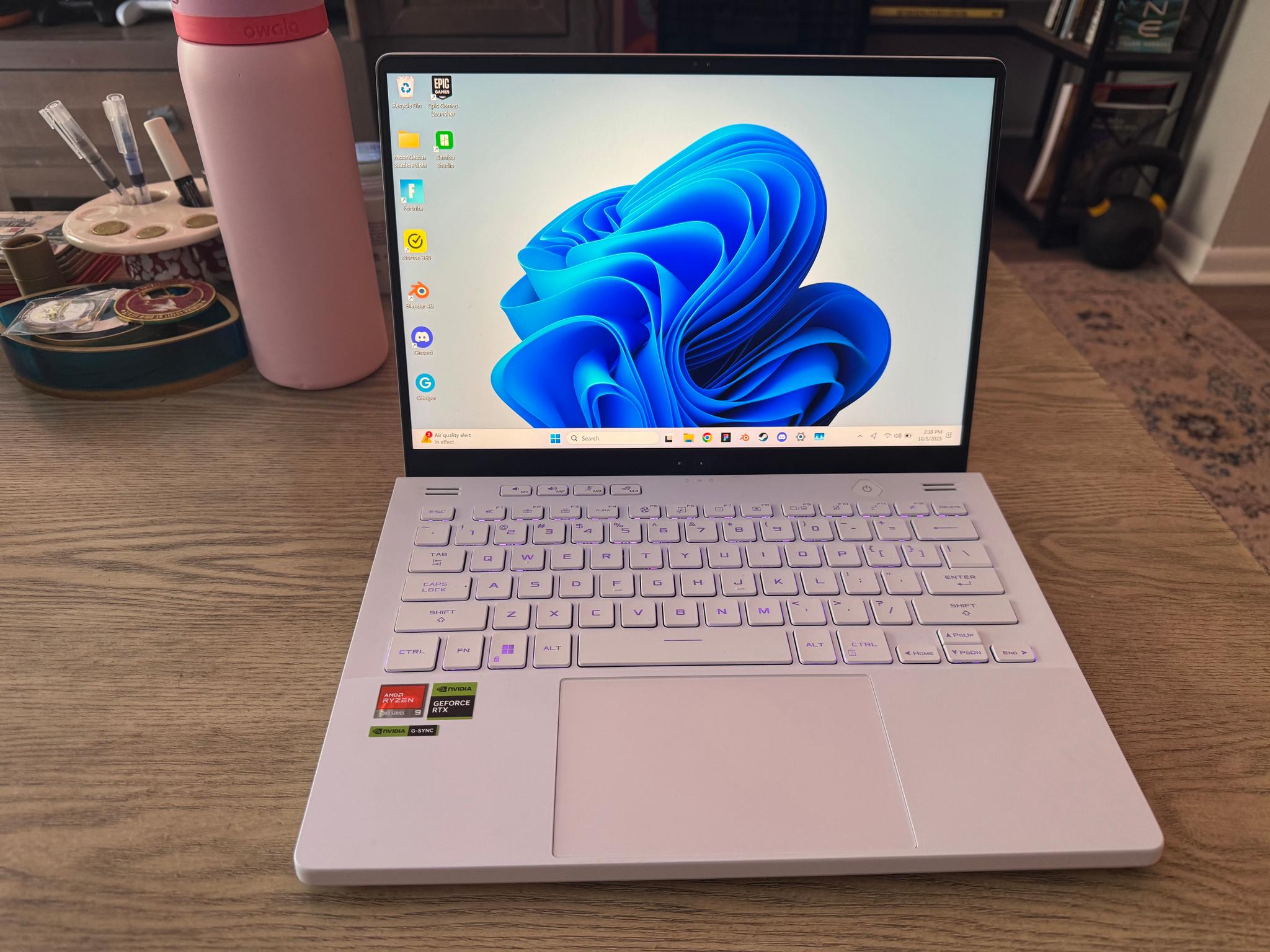 ASUS - ROG Zephyrus G14 14” Gaming Laptop AMD Ryzen 9, GeForce RTX 4060, 512GB SSD, 16GB RAM - White