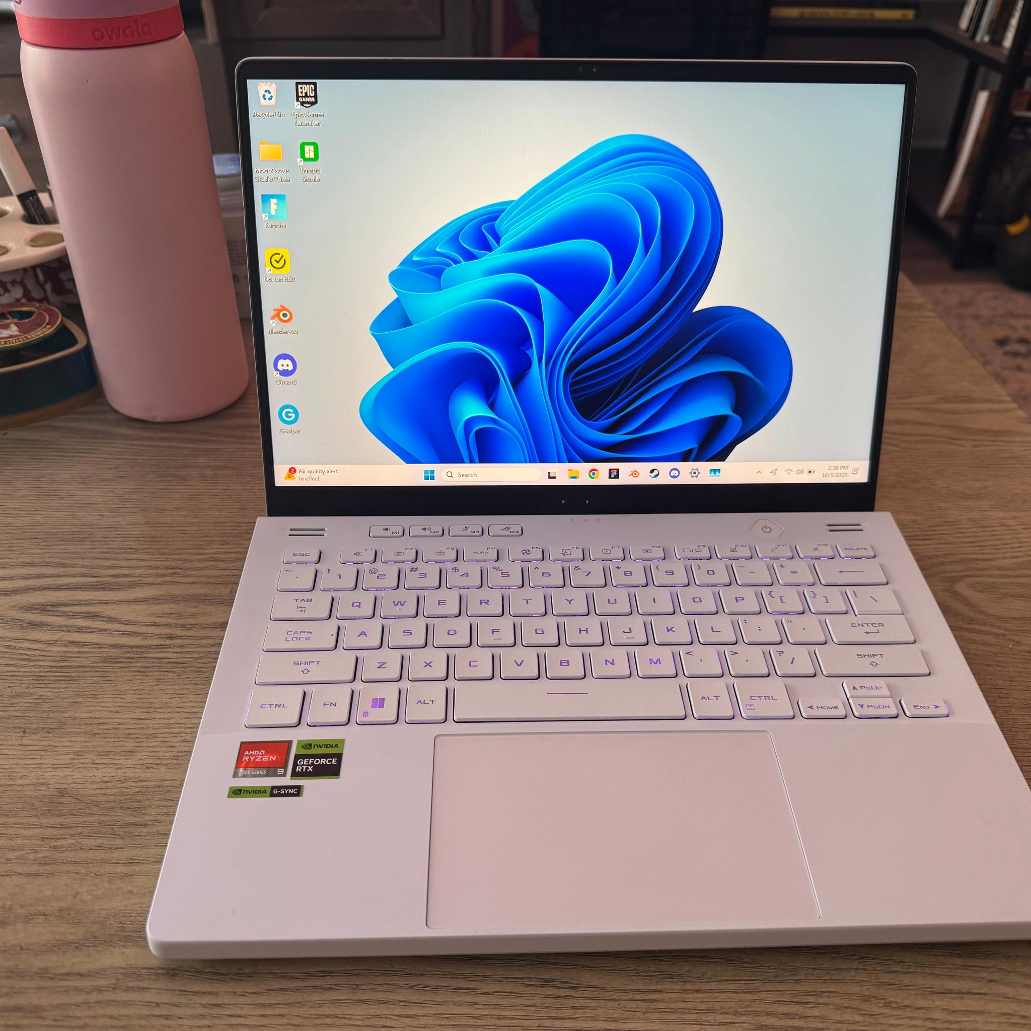 ASUS - ROG Zephyrus G14 14” Gaming Laptop AMD Ryzen 9, GeForce RTX 4060, 512GB SSD, 16GB RAM - White