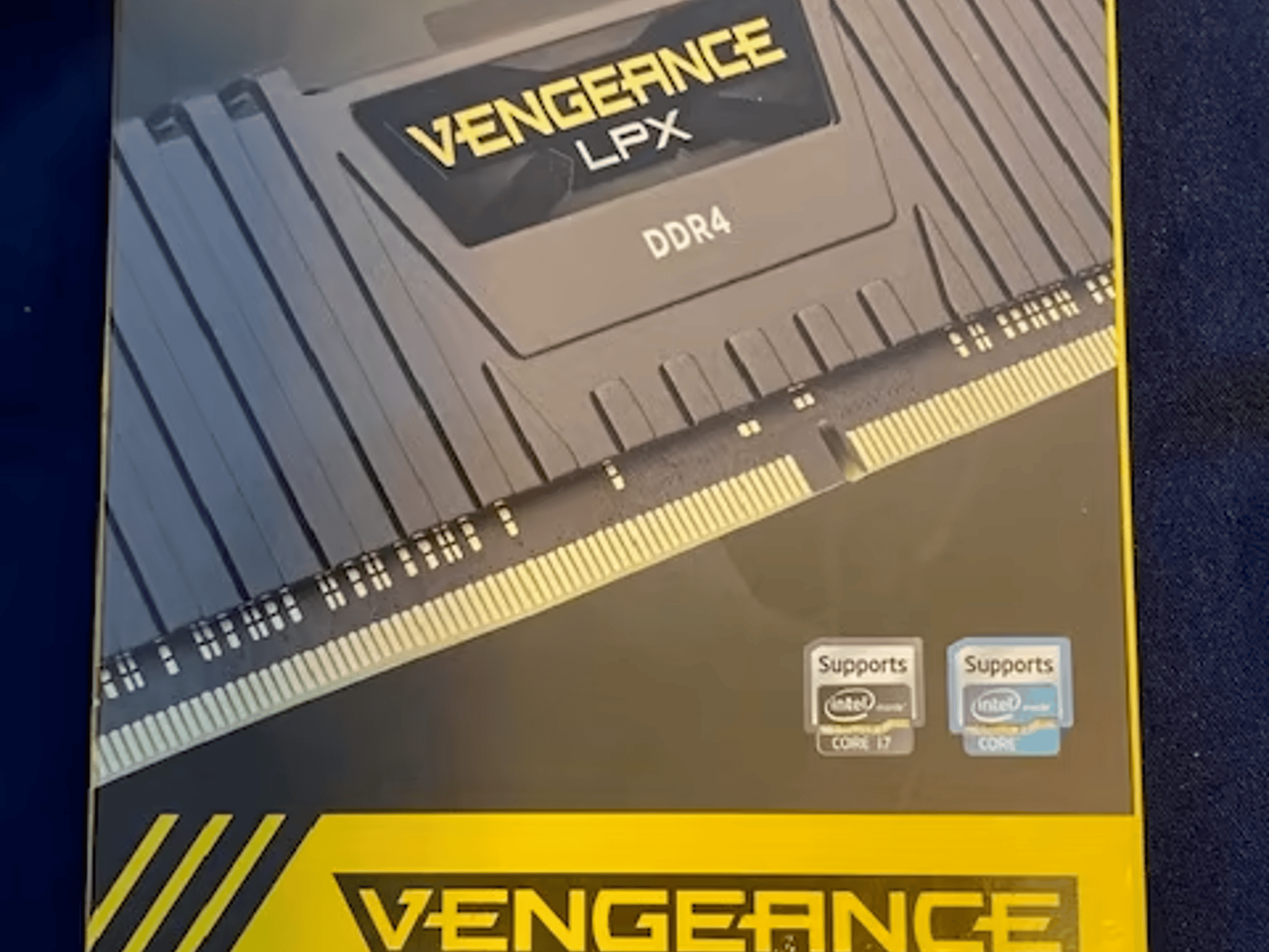 Corsair LPX DDR4 3200 16 GB 6 months of use