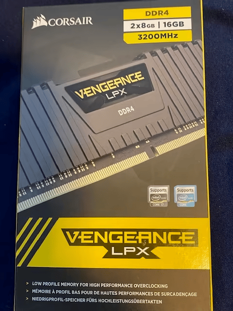 Corsair LPX DDR4 3200 16 GB 6 months of use