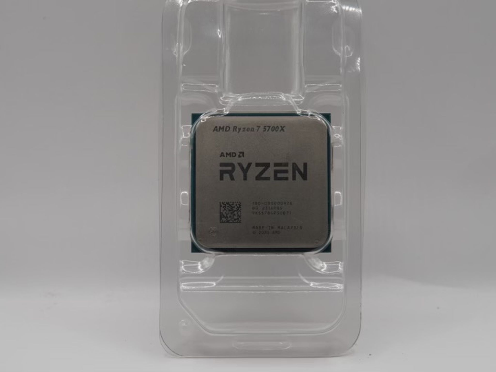 AMD Ryzen 7 5700x