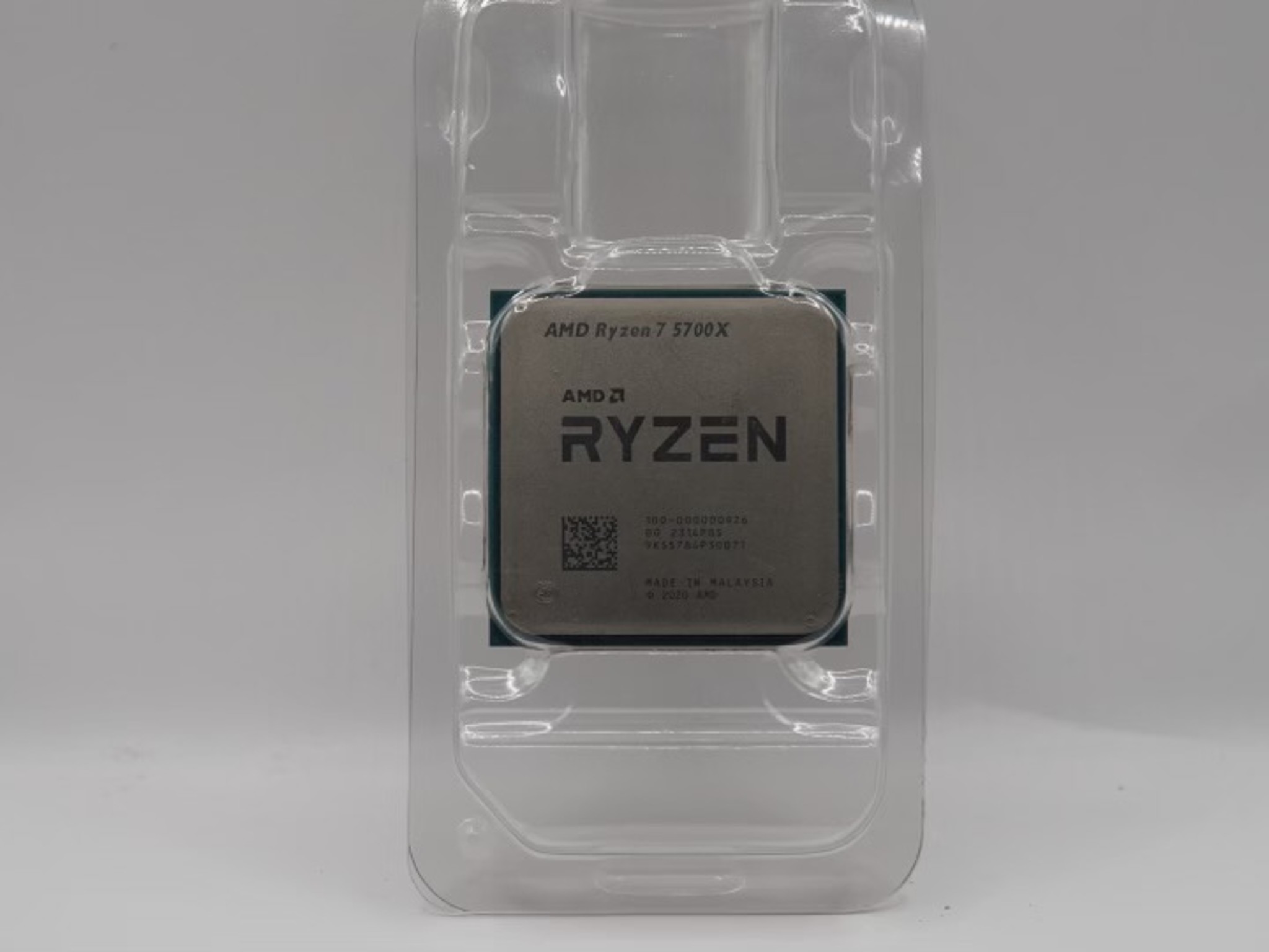 AMD Ryzen 7 5700x