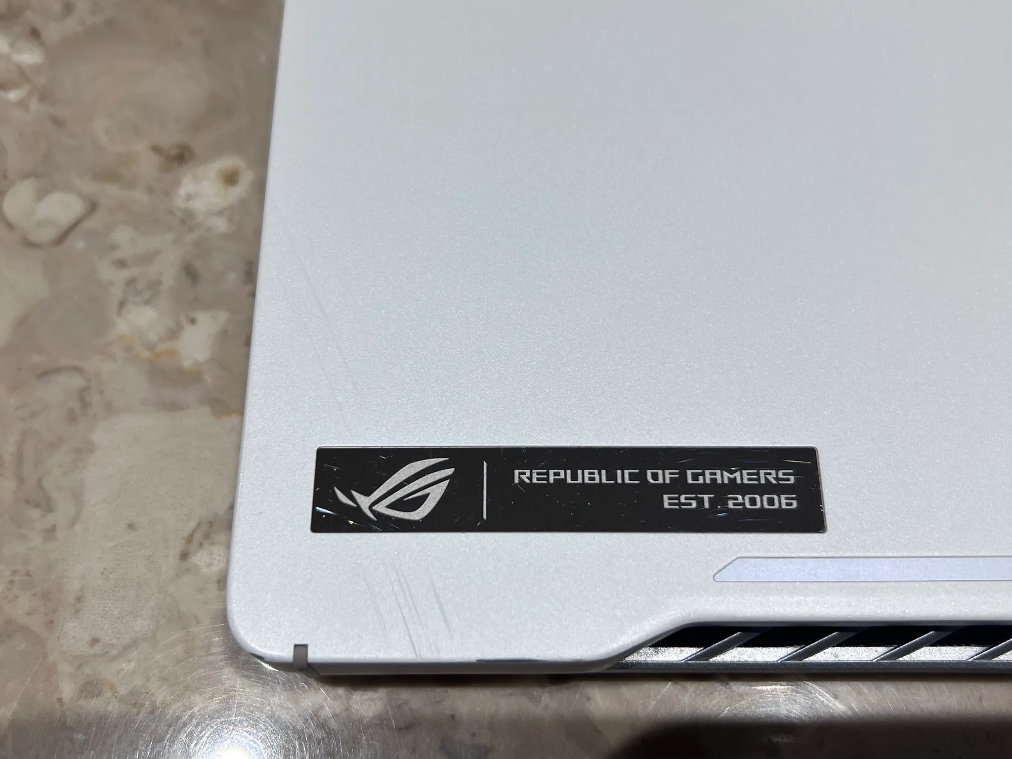 ASUS ROG Zephyrus G14 RTX 2060 Ryzen 9-4900HS 24GB 1TB SSD FullHD 120Hz