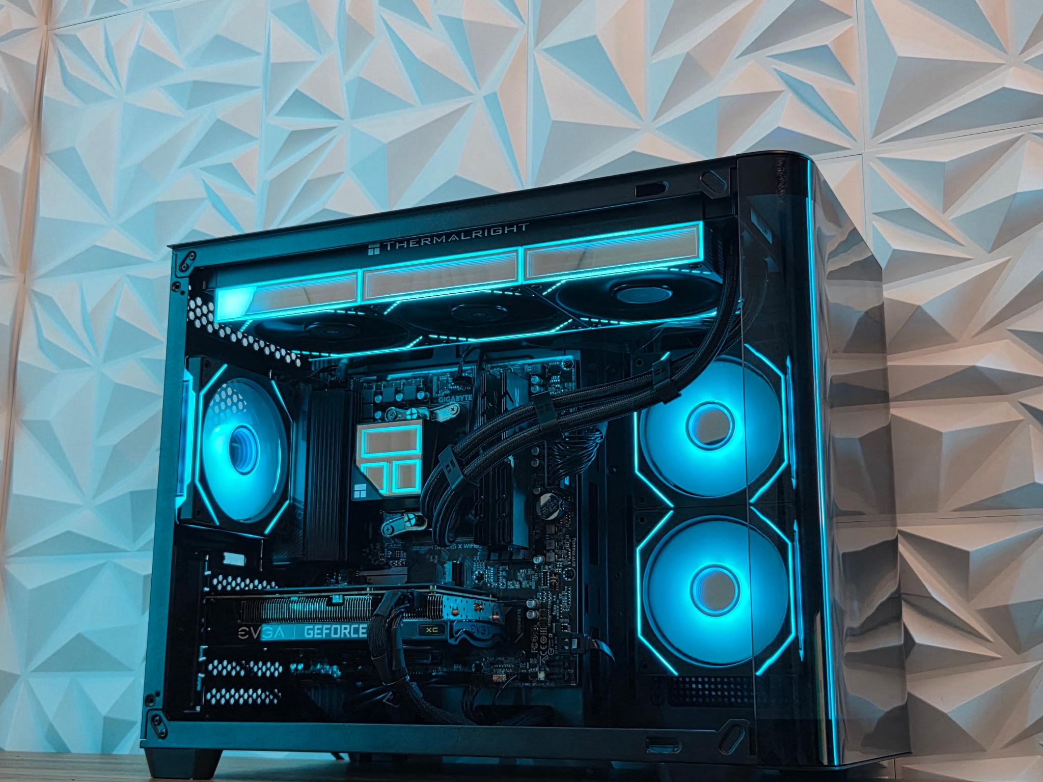 BLACK ICE | 3060 12GB | Ryzen 5 5500 | 16GB RAM | Fortnite 180+ FPS