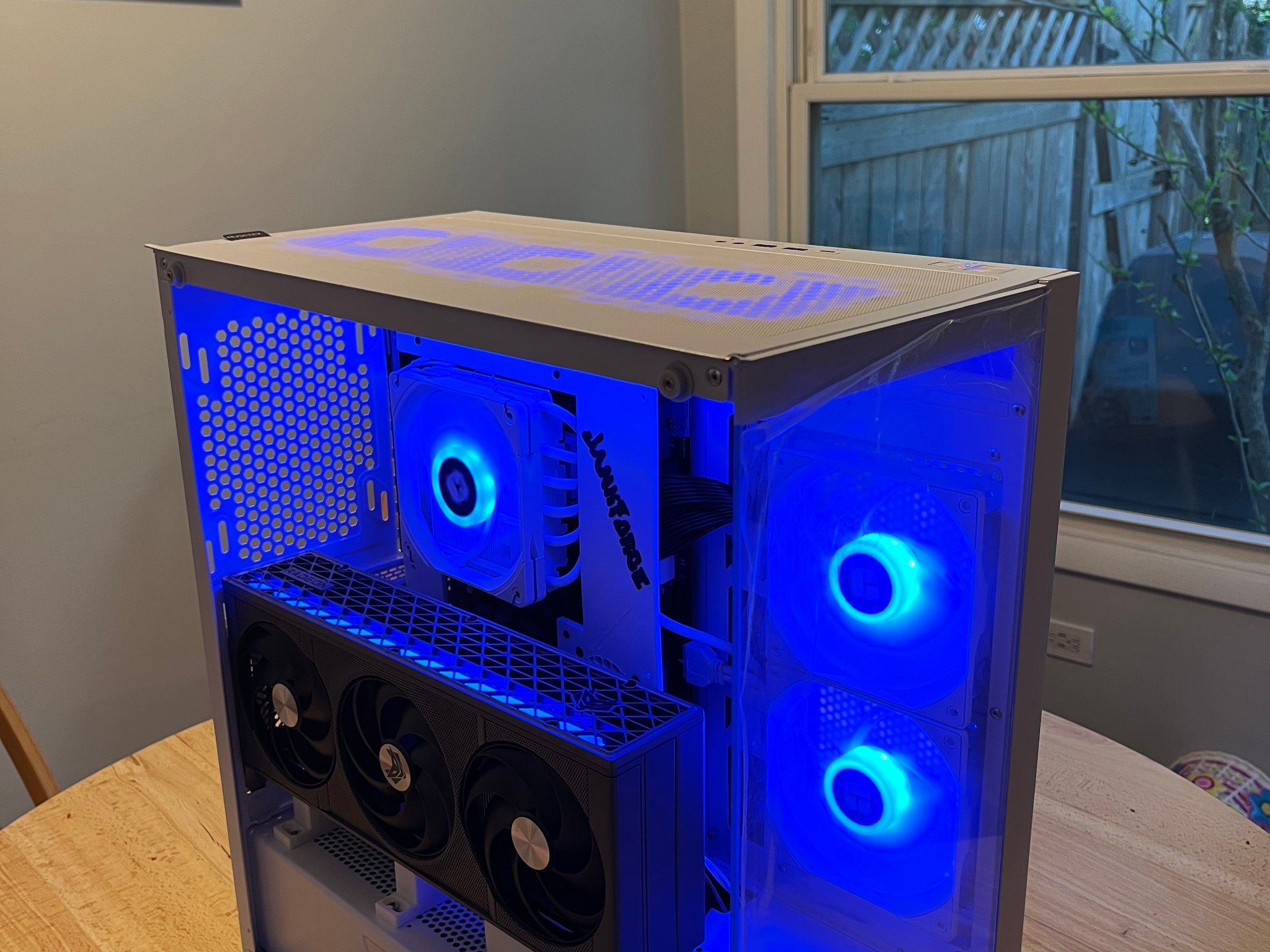 BEAST IN WHITE - Nitro+ 9070XT! Ryzen 7600X3D 16GB DDR5 - Custom 'JankForge' Mobo Shroud - Case dent