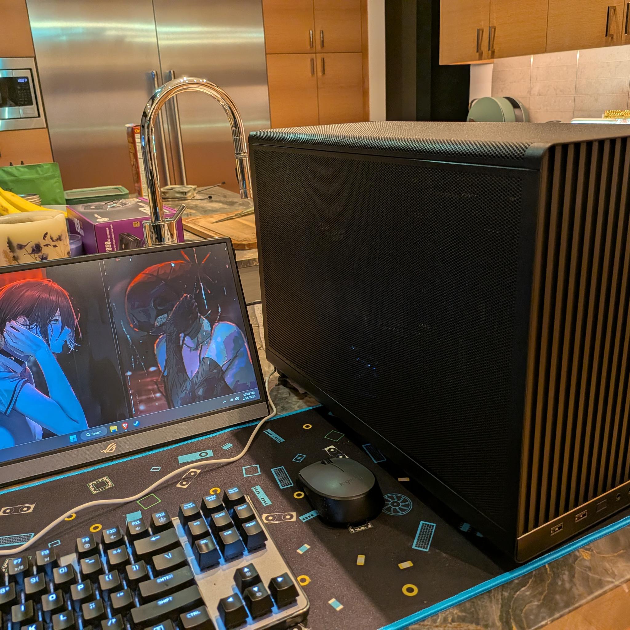 1440p Black Bomb - RX 7800 XT, Ryzen 9 7945HX, 32 GB DDR5 RAM, 2 TB Gen 4 NVME, Blackout