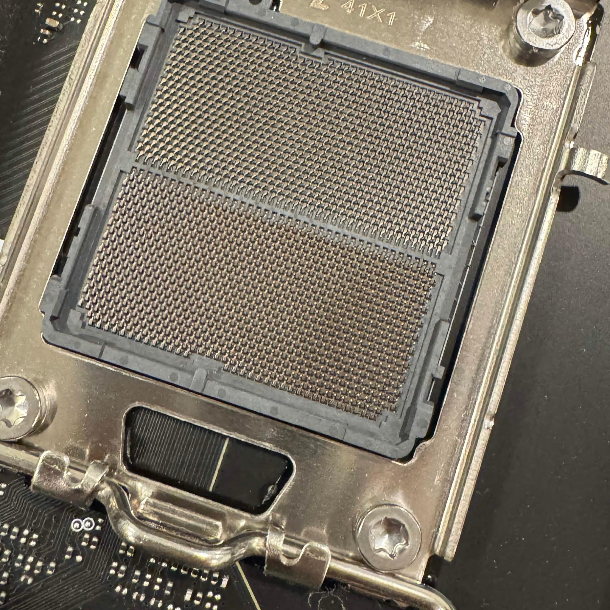 MSI MAG B650 TOMAHAWK WIFI