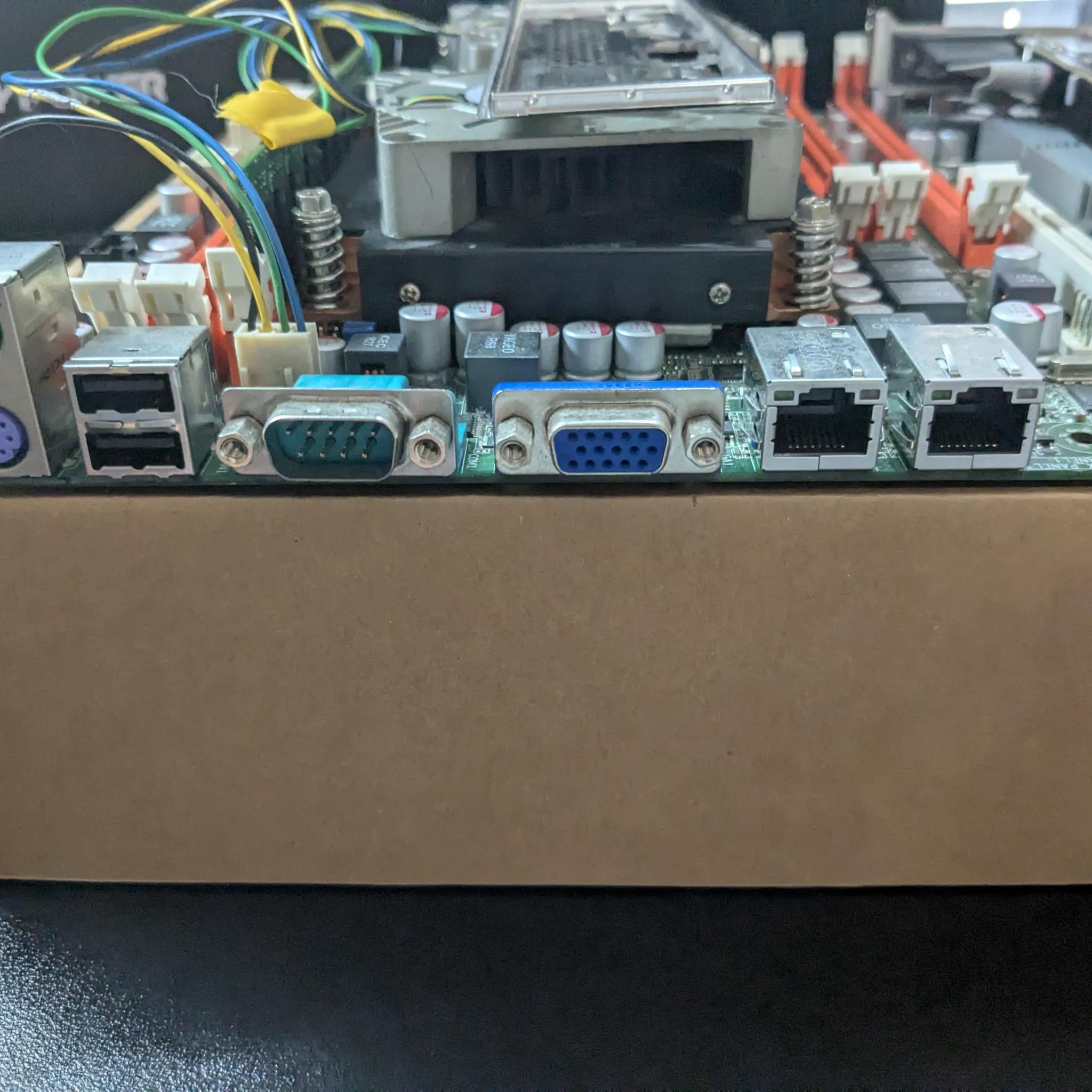 Dual CPU! 12 Cores, 24 Threads, Asus Z8NA-D6C server motherboard + 2x X5650 + 4GB RAM + 1GB GPU