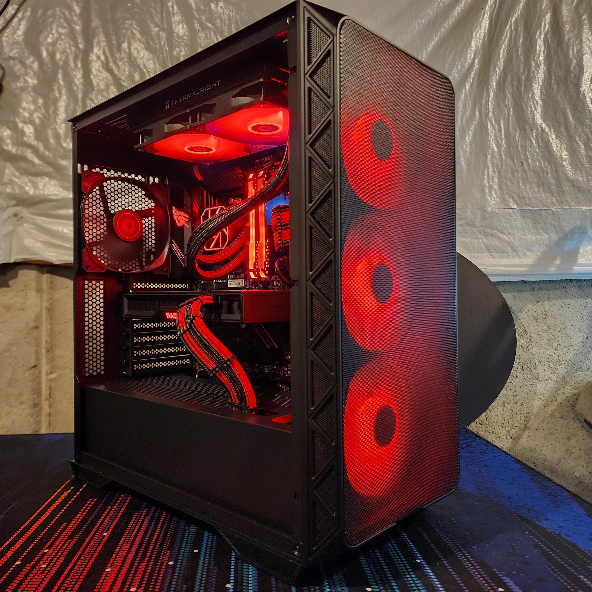 AMD RX 6750 XT / AMD Ryzen 7 5700X / 32GB DDR4 RAM / 1TB NVMe