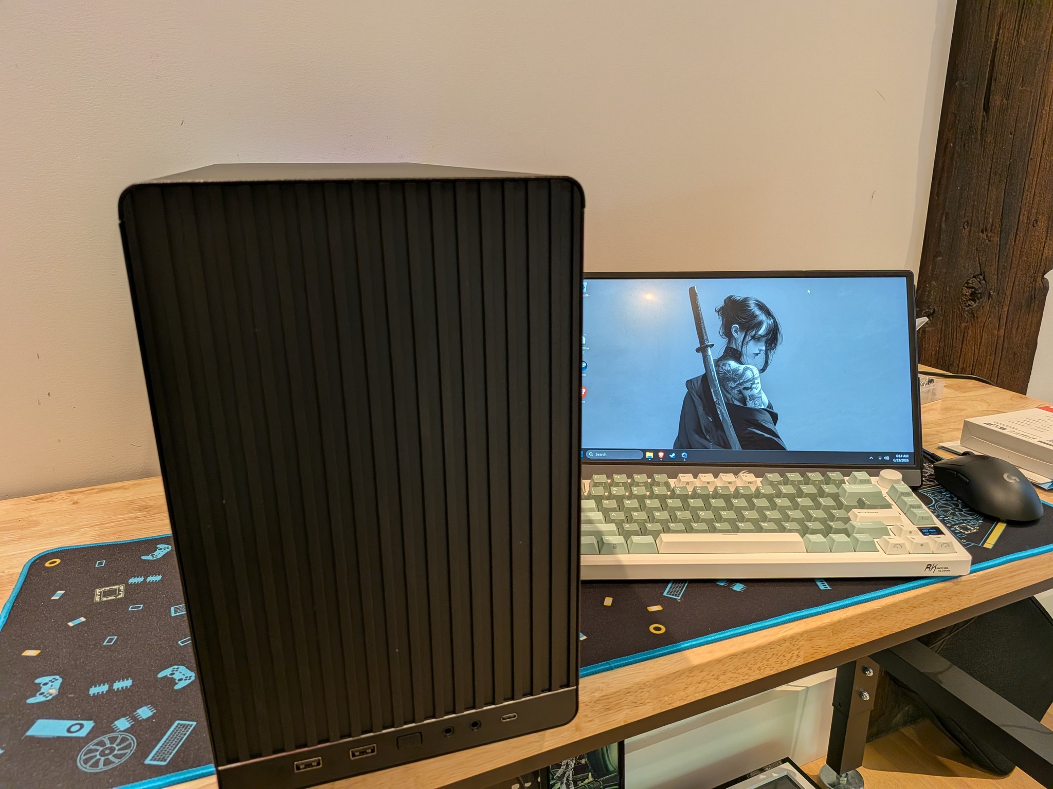 4K Mesh - RTX 5080, Ryzen 7 7800X3D, 64 GB DDR5 RAM, 2 TB Gen 4 NVME, Liquid Cooled, RGB