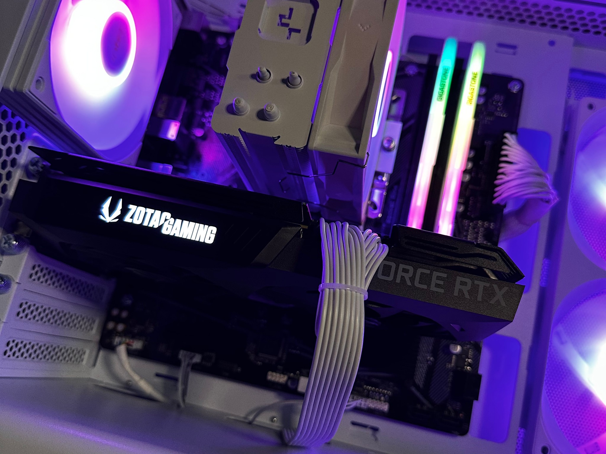 RTX 3070 Gaming PC | Ryzen 5 5600 | 32GB DDR4 | 1TB | RGB | WIFI | WHITE