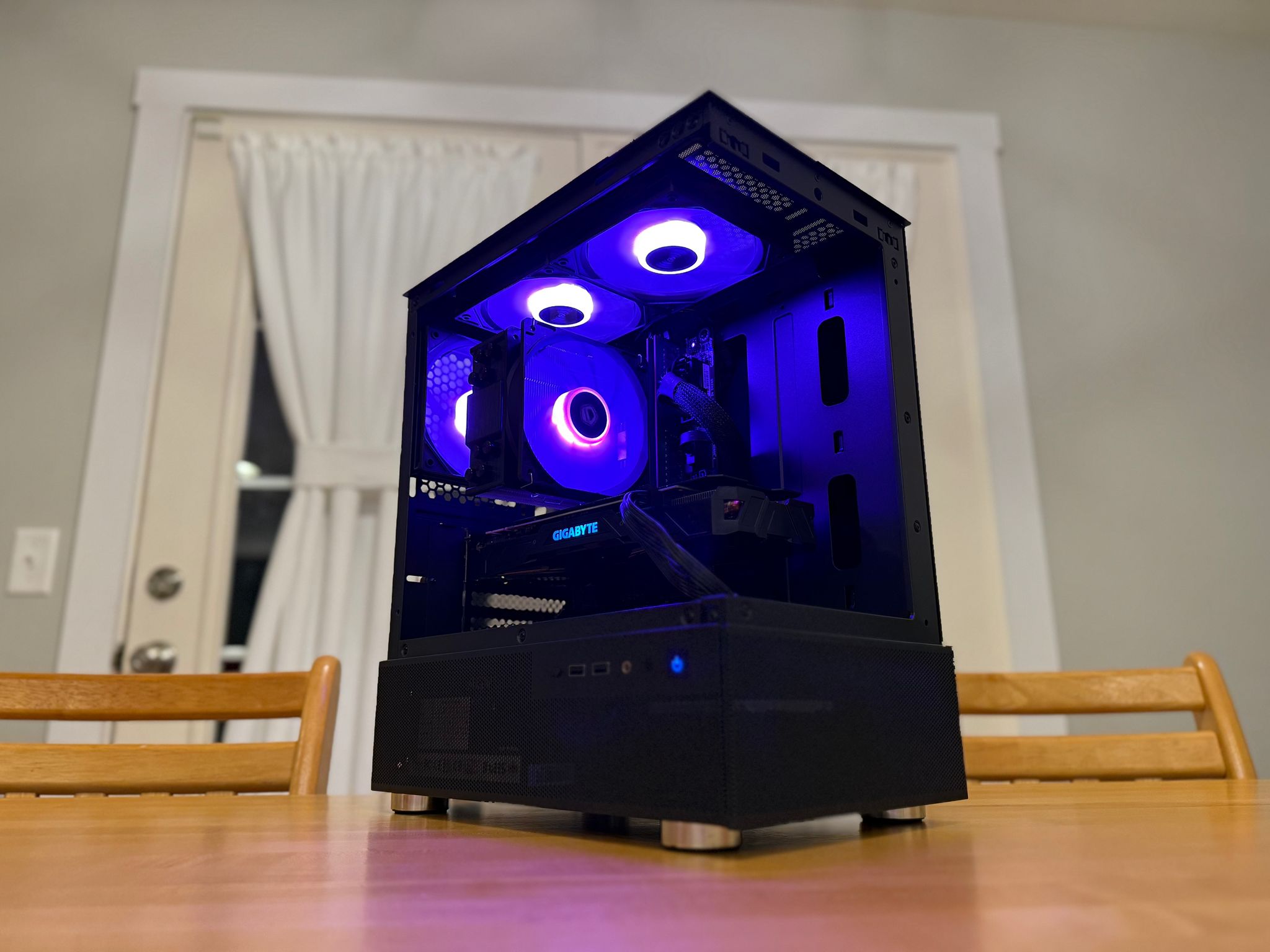 🐝🐏| GTX 1070 8gb, Intel i5 6600, 16gb Ram, 512gb SSD, ARGB WiFi Equipped Gaming PC