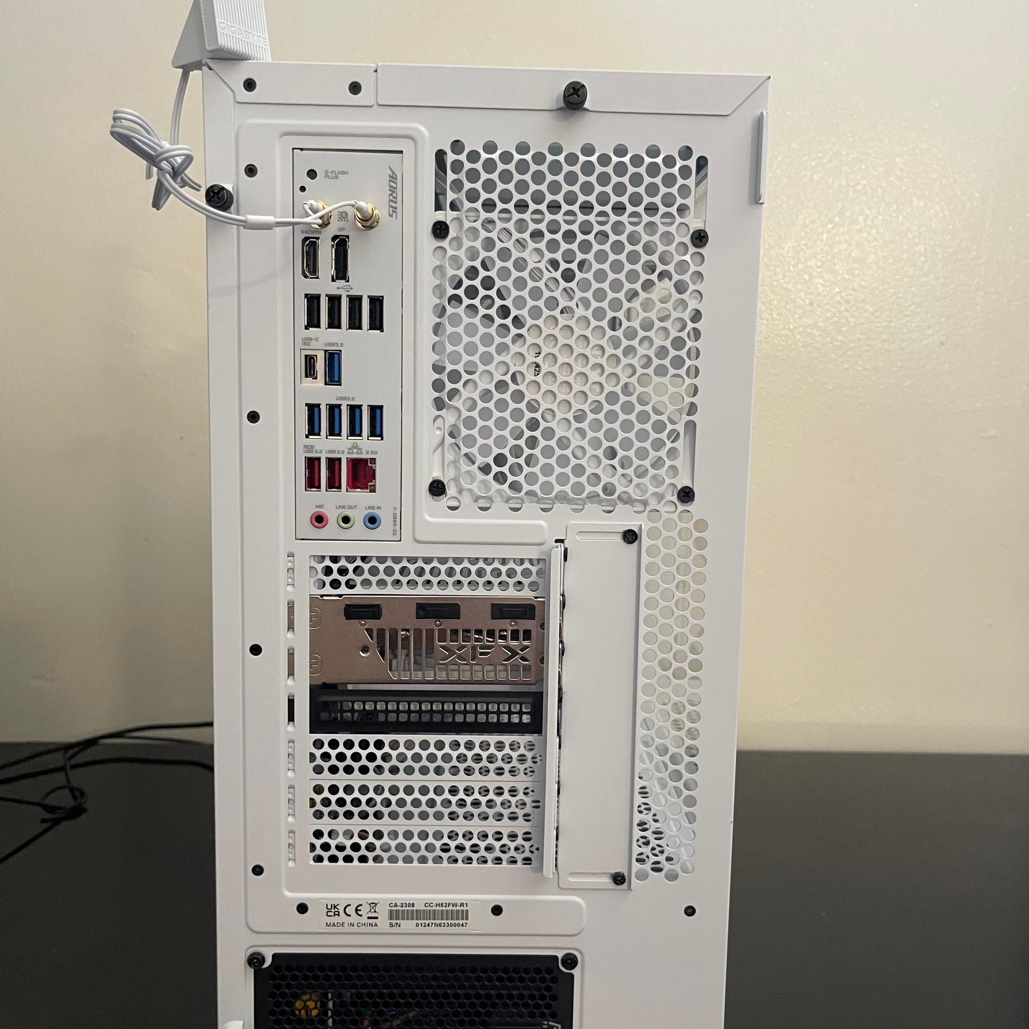 ❄️🌟ALL NEW! AM5 White PC / RX 9060 XT/ Ryzen 7 7700x/ 32GB DDR5/ 1TB gen4.🌟❄️