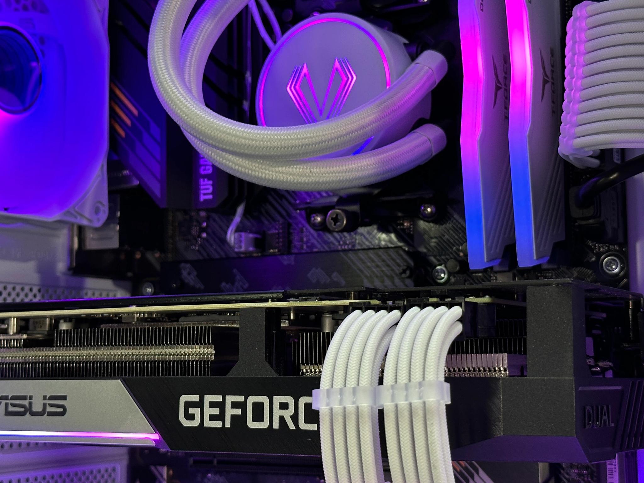 🧊❄️Arctic❄️🧊 RTX 3070 / AMD R5 5600X3D / 1TB NVME / 32GB Ram / 360 AIO Watercooled / WIFI / WIN11