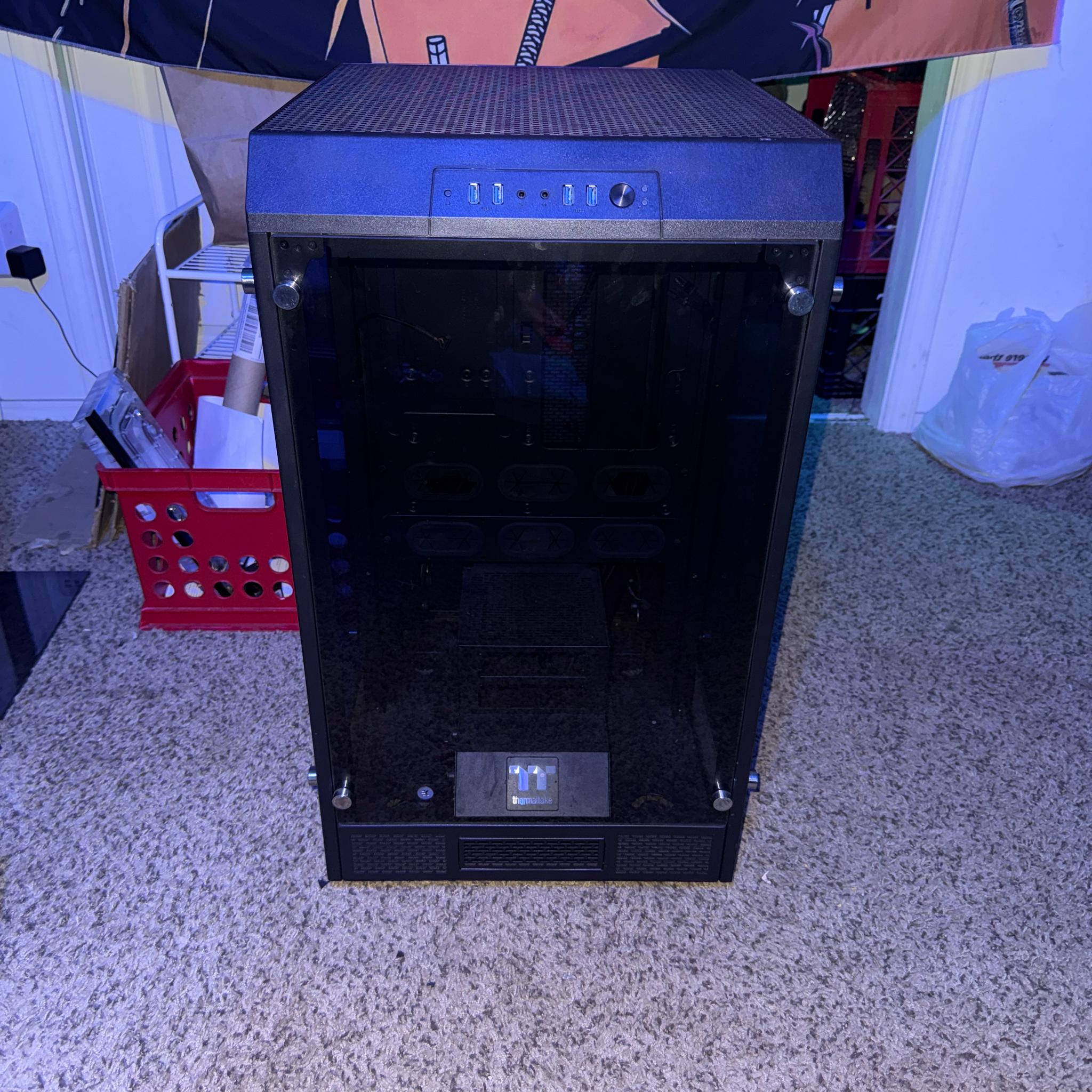 Thermaltake View 900 - Black