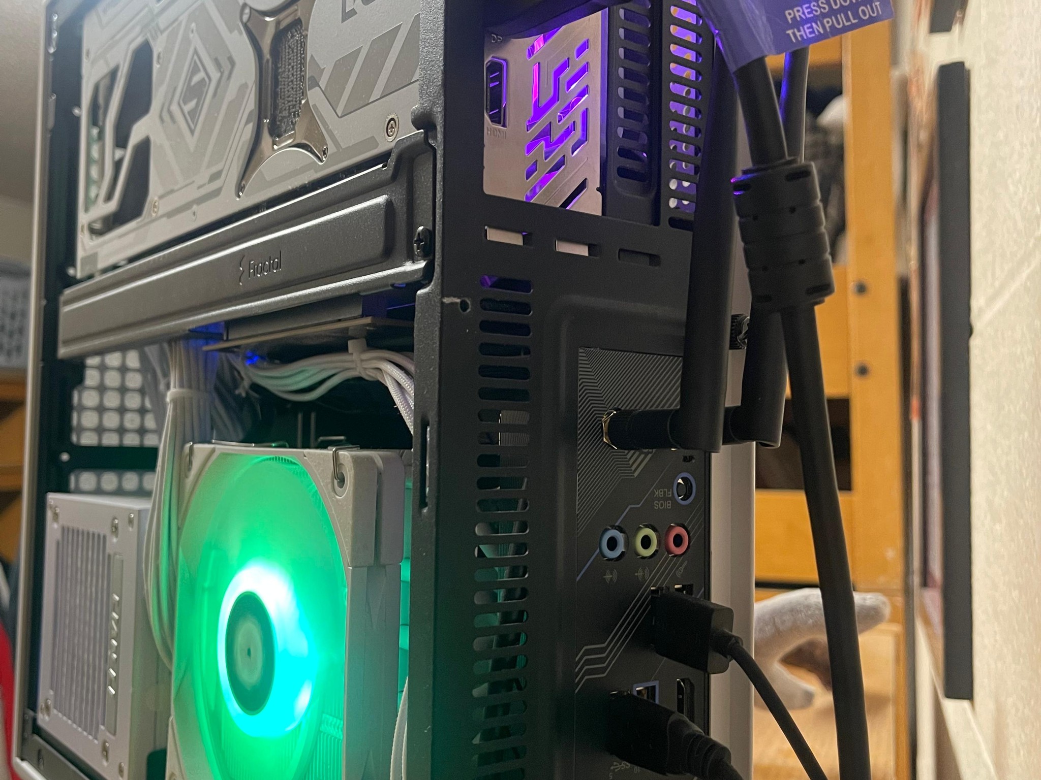 Custom White ITX Gaming PC