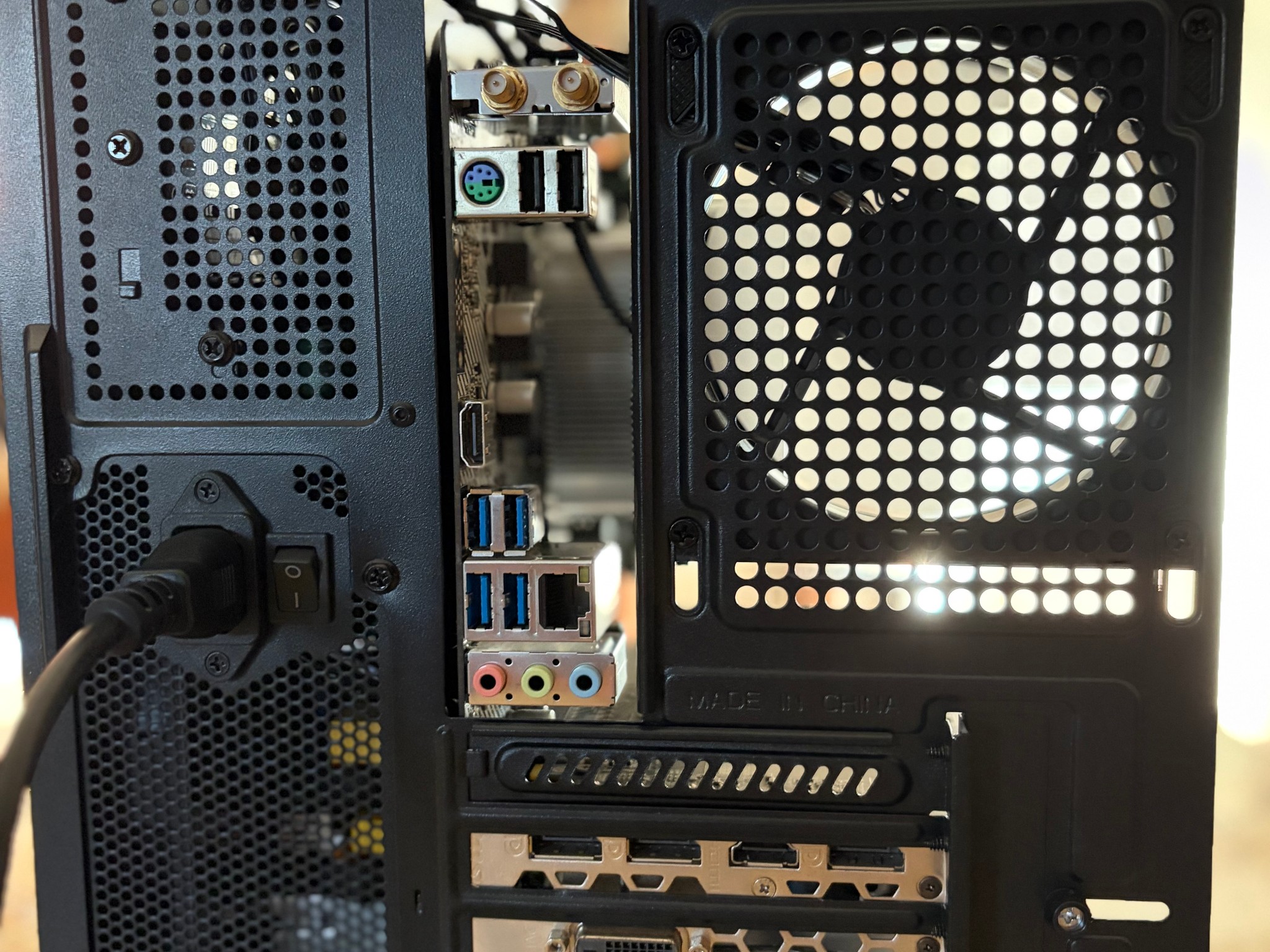 Black Budget Gaming PC | GTX 1080 8GB | RYZEN 5 3600 | 16GB RAM | 1TB SATA SSD | Wi-Fi + BT