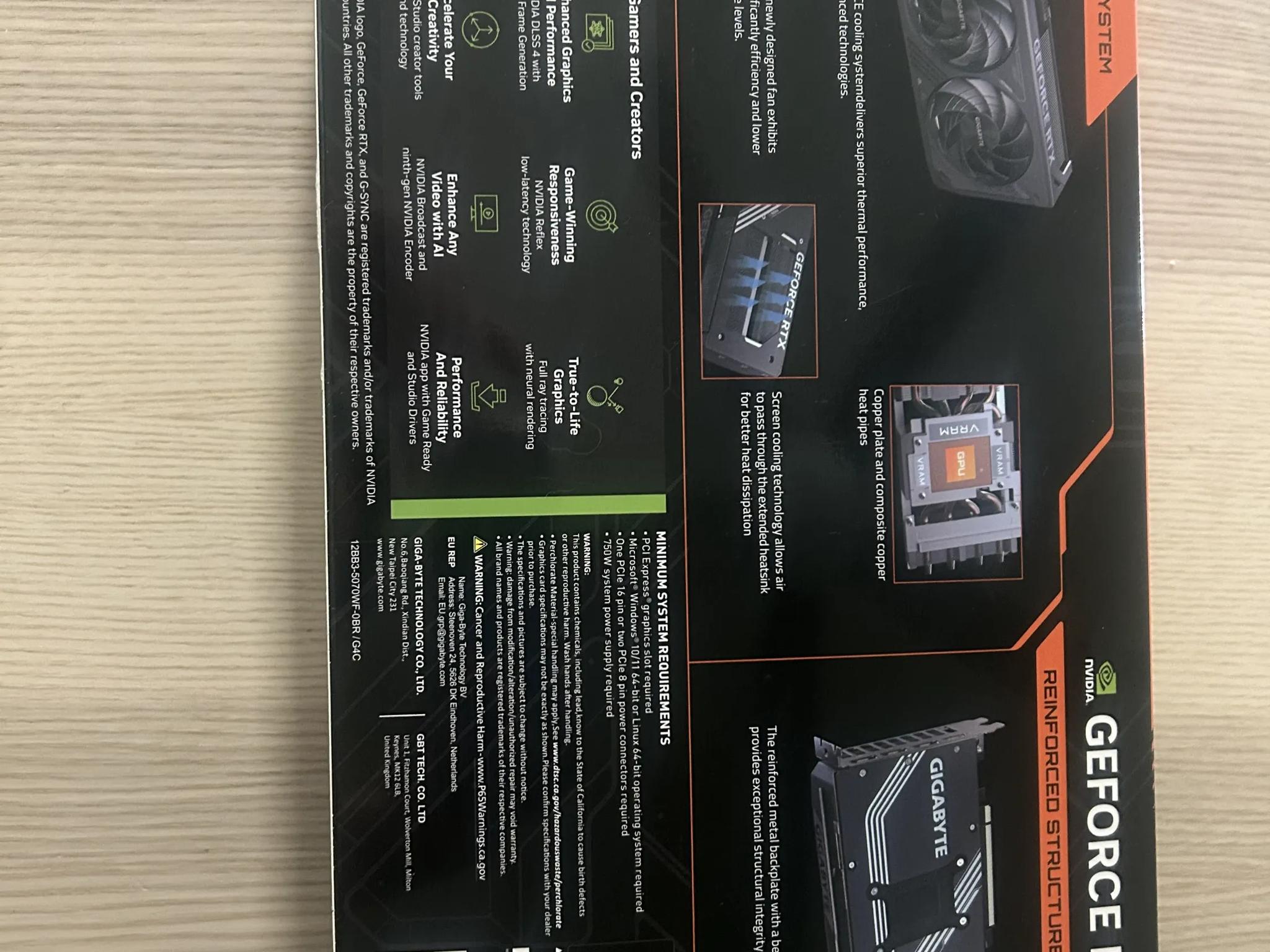 GIGABYTE - NVIDIA GeForce RTX 5070 WINDFORCE SFF