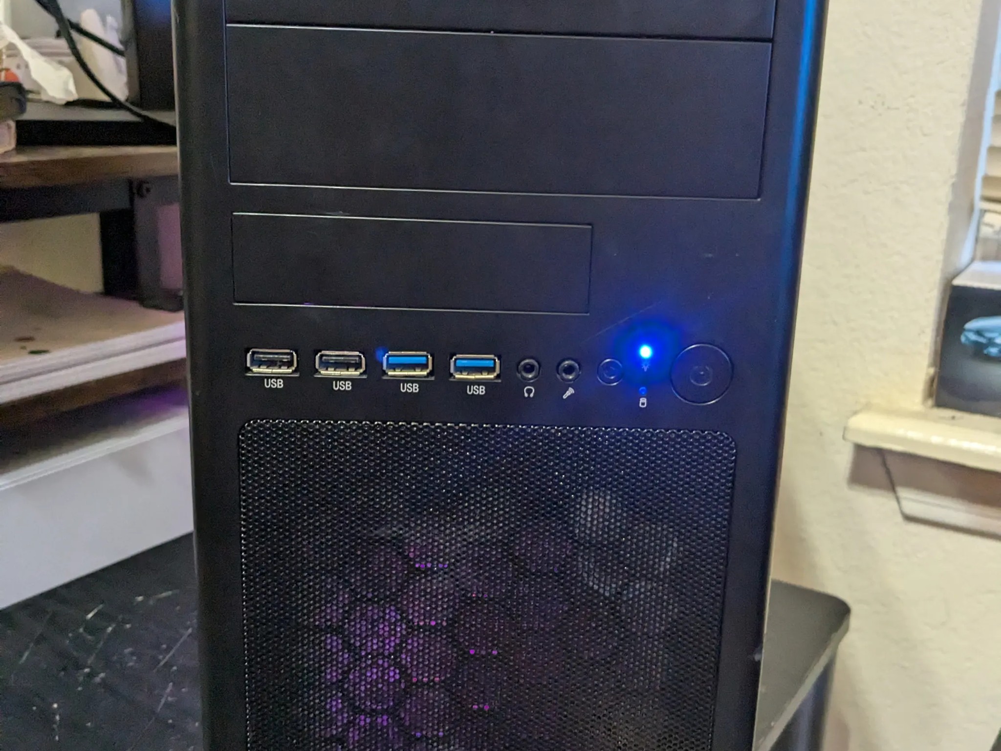 Very Demure, Very Mindful - i5-6500, RX 570 8GB, 16GB DDR4, 480GB SSD, Wifi, Win10, RGB