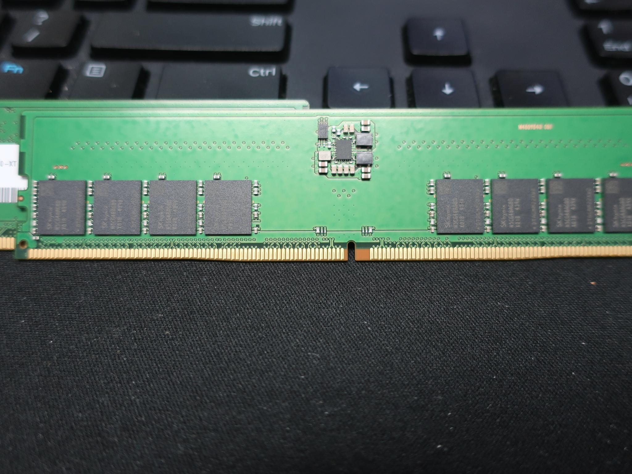 32GB (16GB X 2) SK hynix 16GB PC5 5600B UDIMM