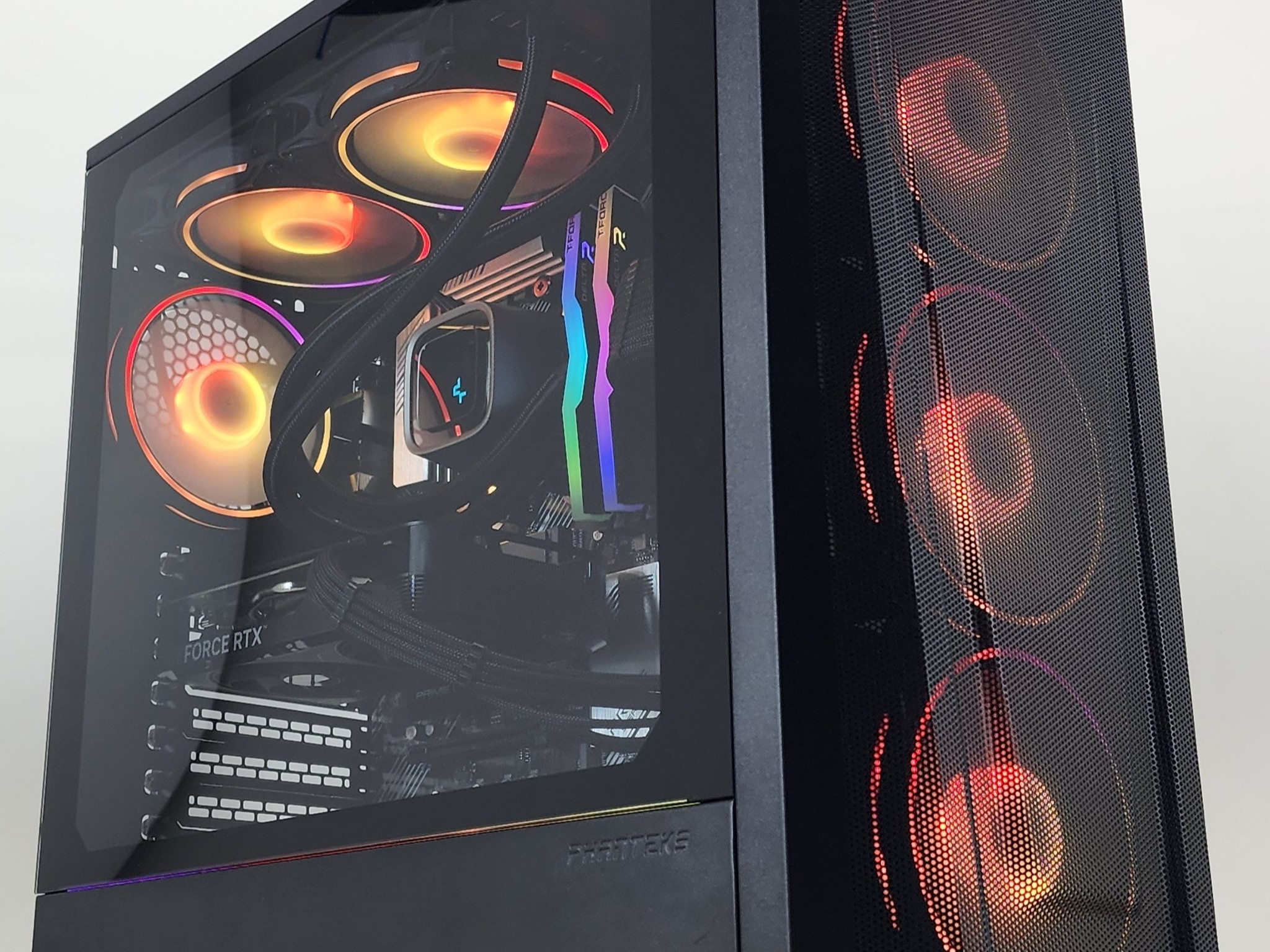 Gaming PC Ryzen 7 5800X 32GB RAM 1TB SSD RTX 4060 8GB Windows 11 Computer