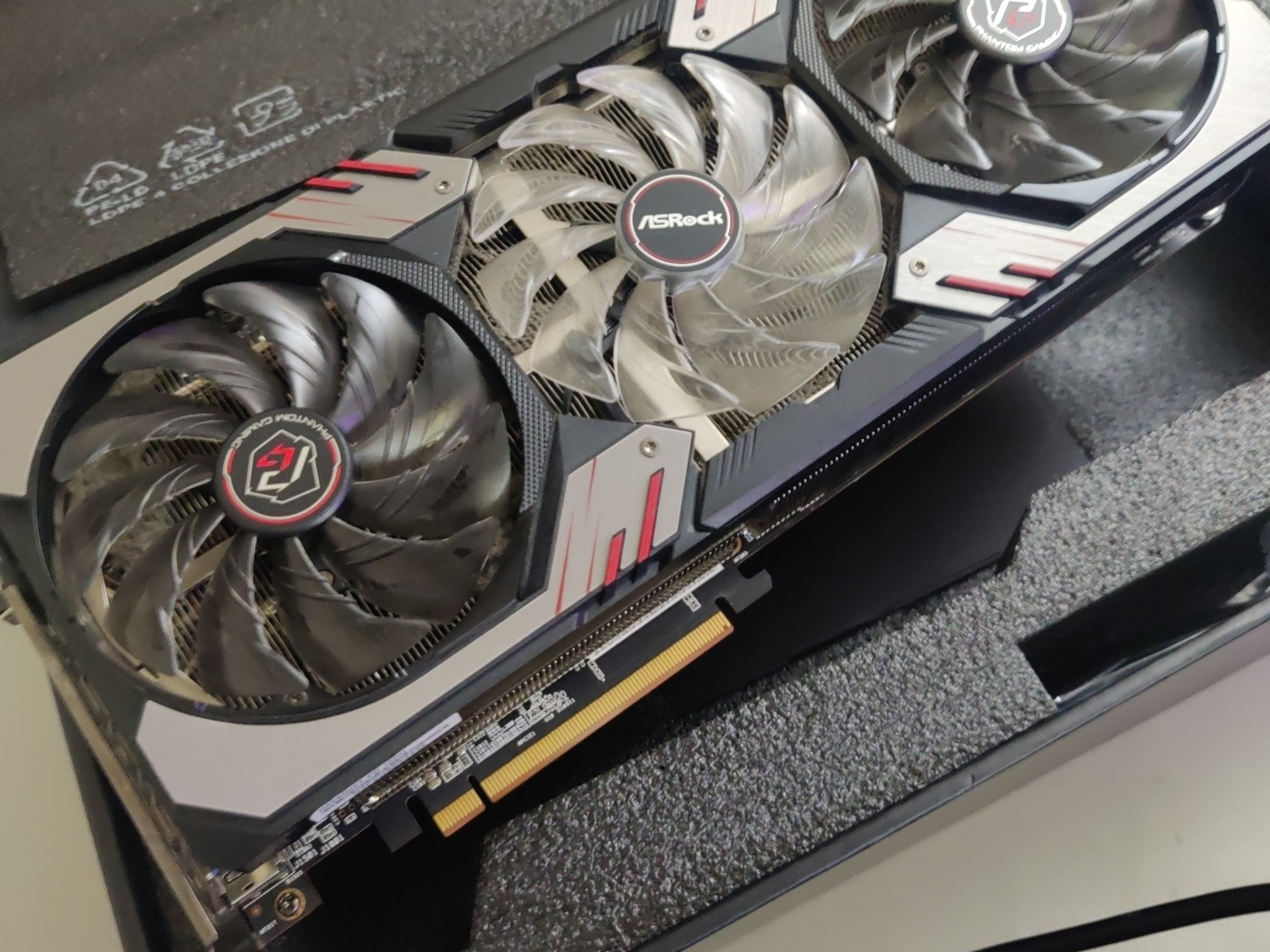 ASRock Radeon RX 6800 XT Phantom Gaming 16GB OC