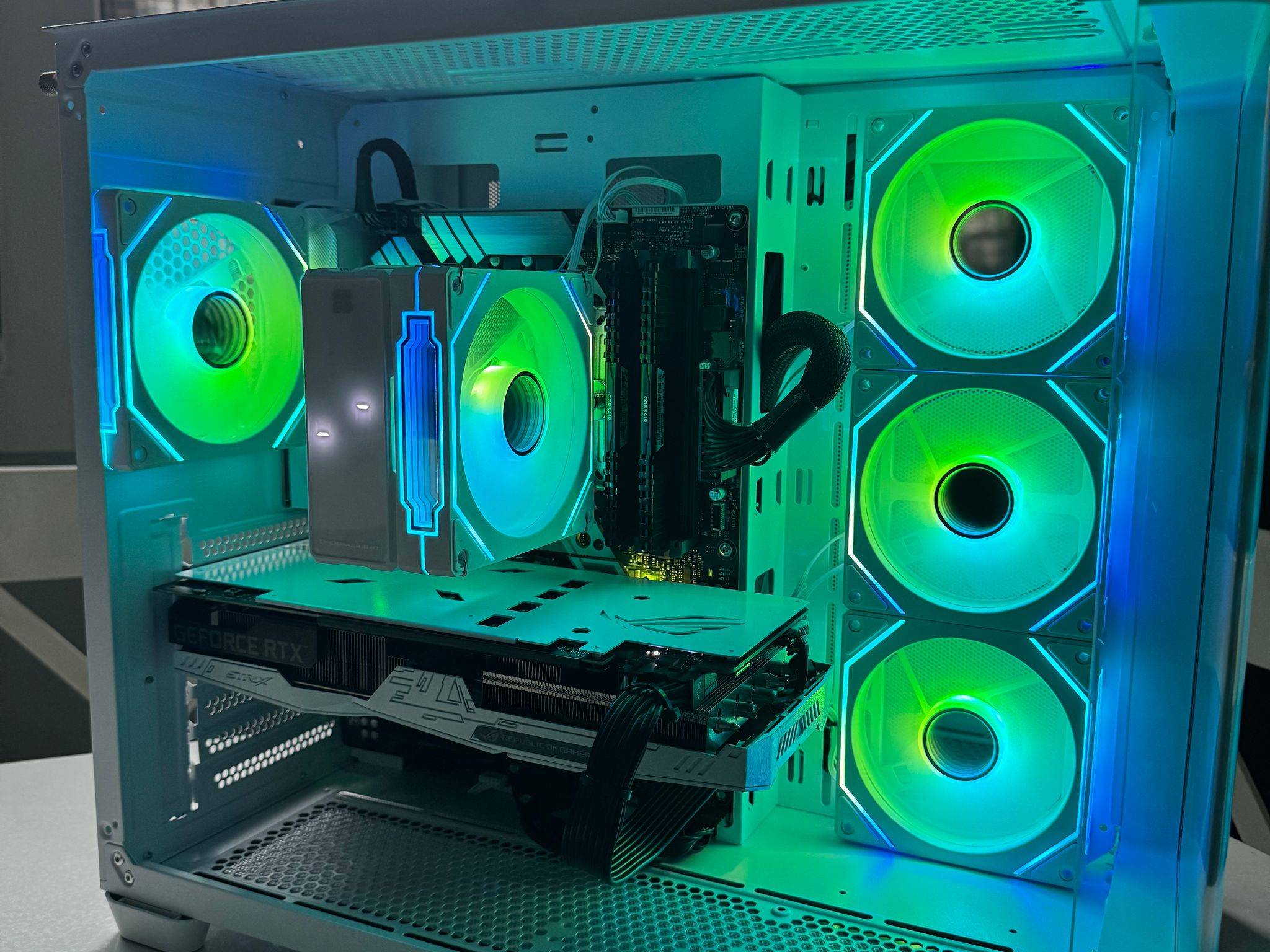 !!Panda themed gaming PC!! Ryzen 5 4500 - 2060 - 16 GBs - 512 Nvme