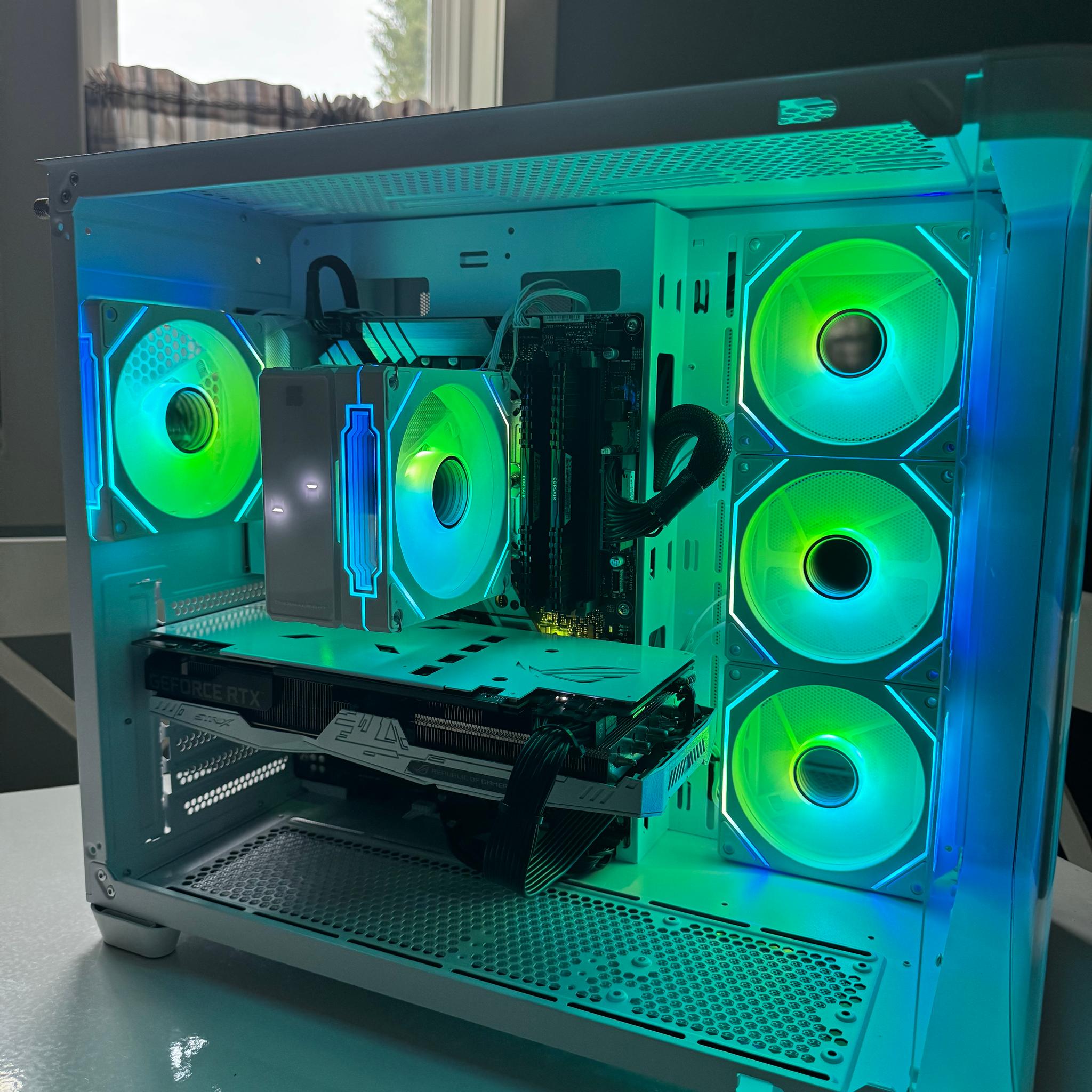 !!Panda themed gaming PC!! Ryzen 5 4500 - 2060 - 16 GBs - 512 Nvme