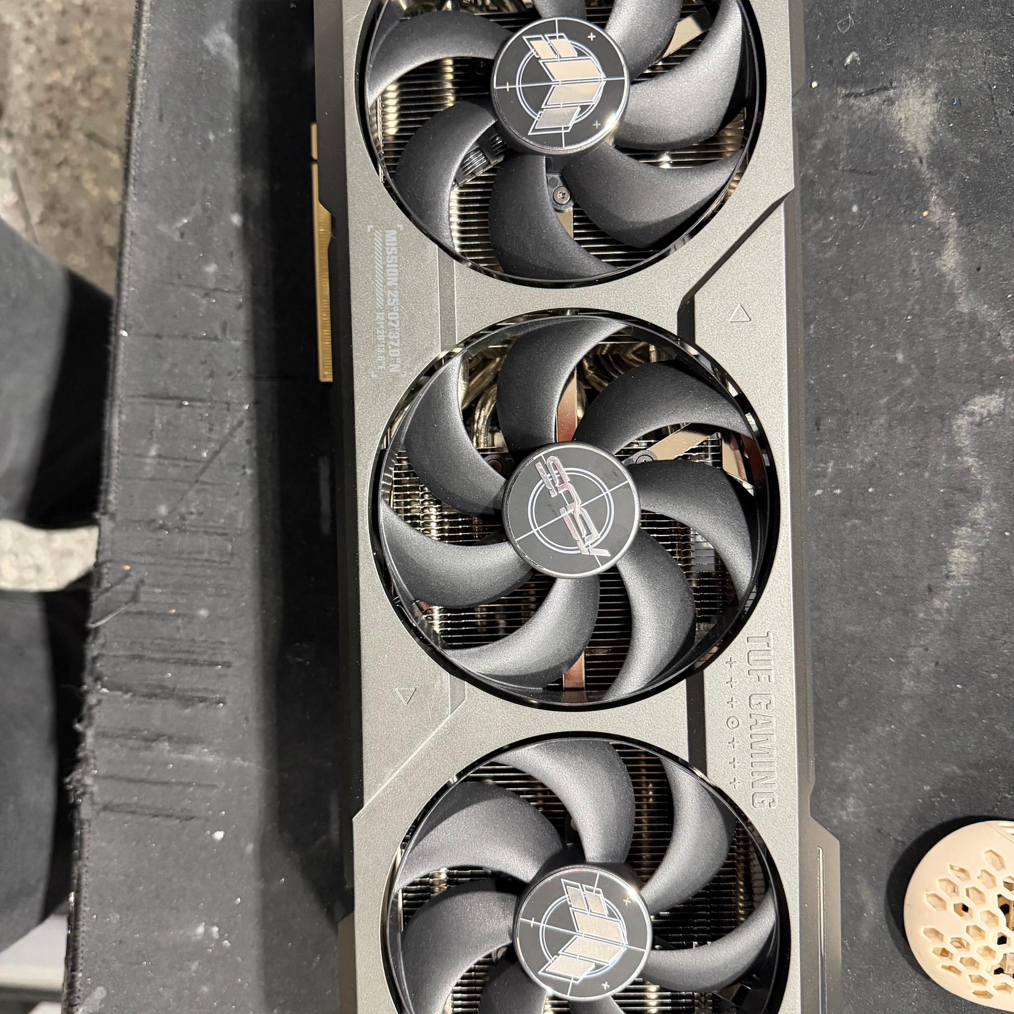 Asus TUF GAMING GeForce RTX 4080