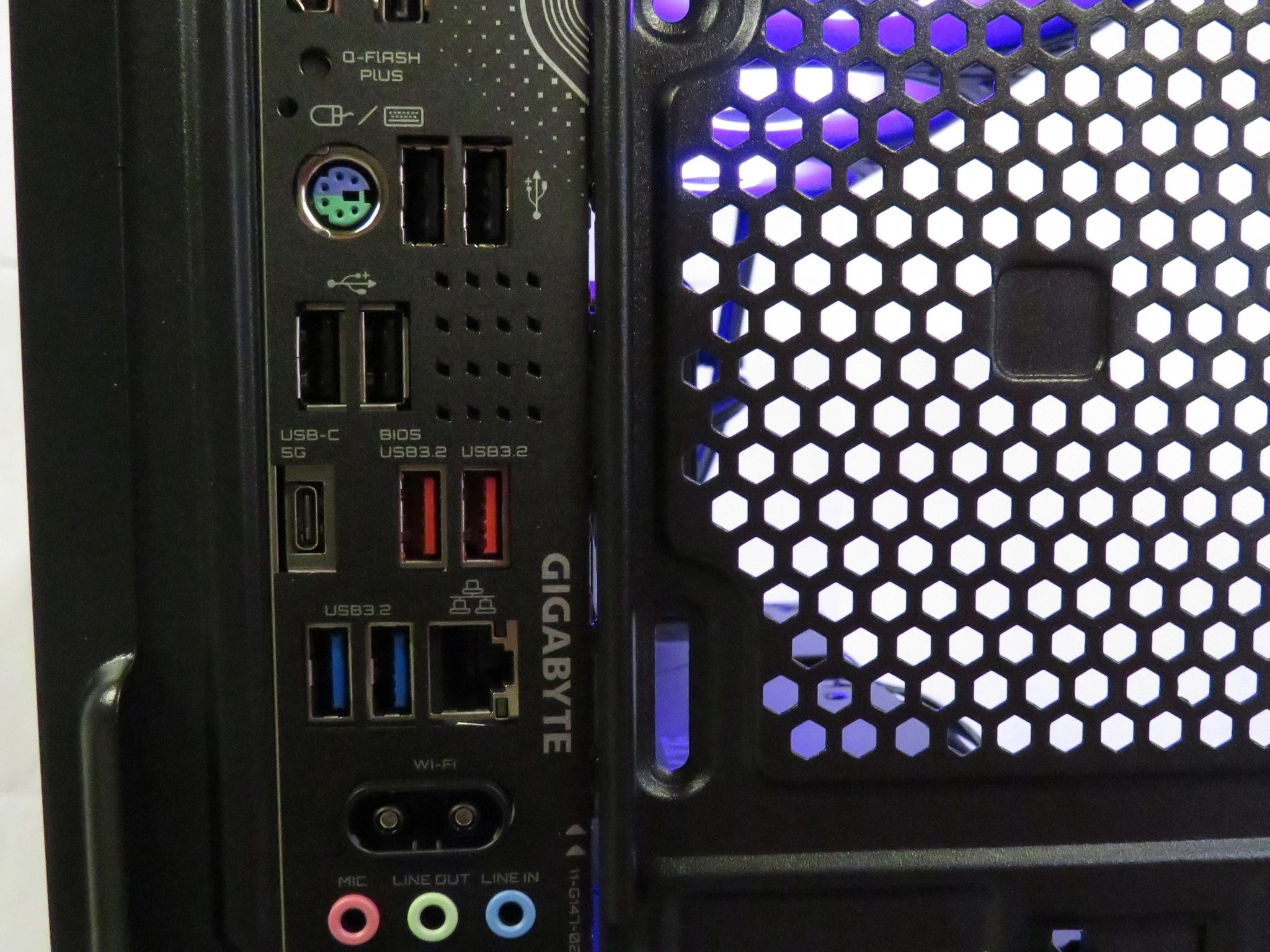Newest Gen Everything! RX 9070 + Ryzen 5 7500F + 32GB DDR5 + 1 TB NVME SSD