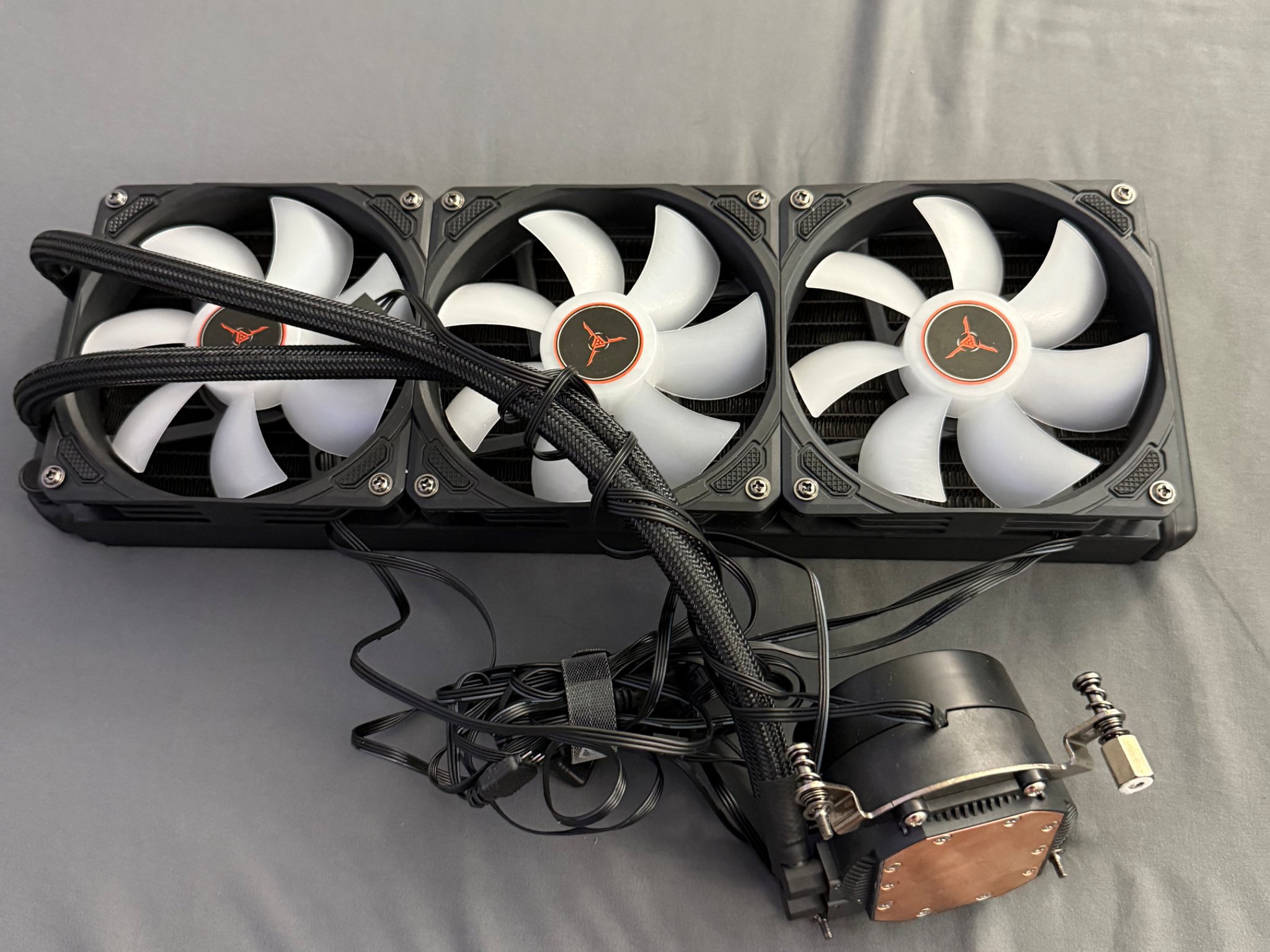 Skytech 360 AIO CPU Cooler Like New, LGA 1700 Bracket