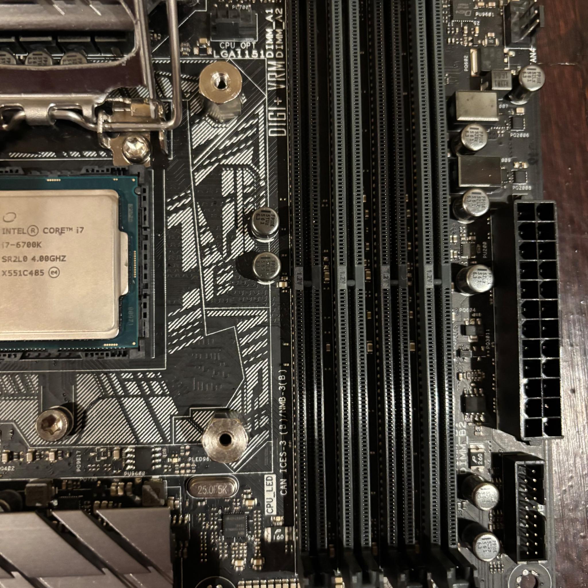 ASUS Z170-Deluxe ATX + Intel i7 6700k