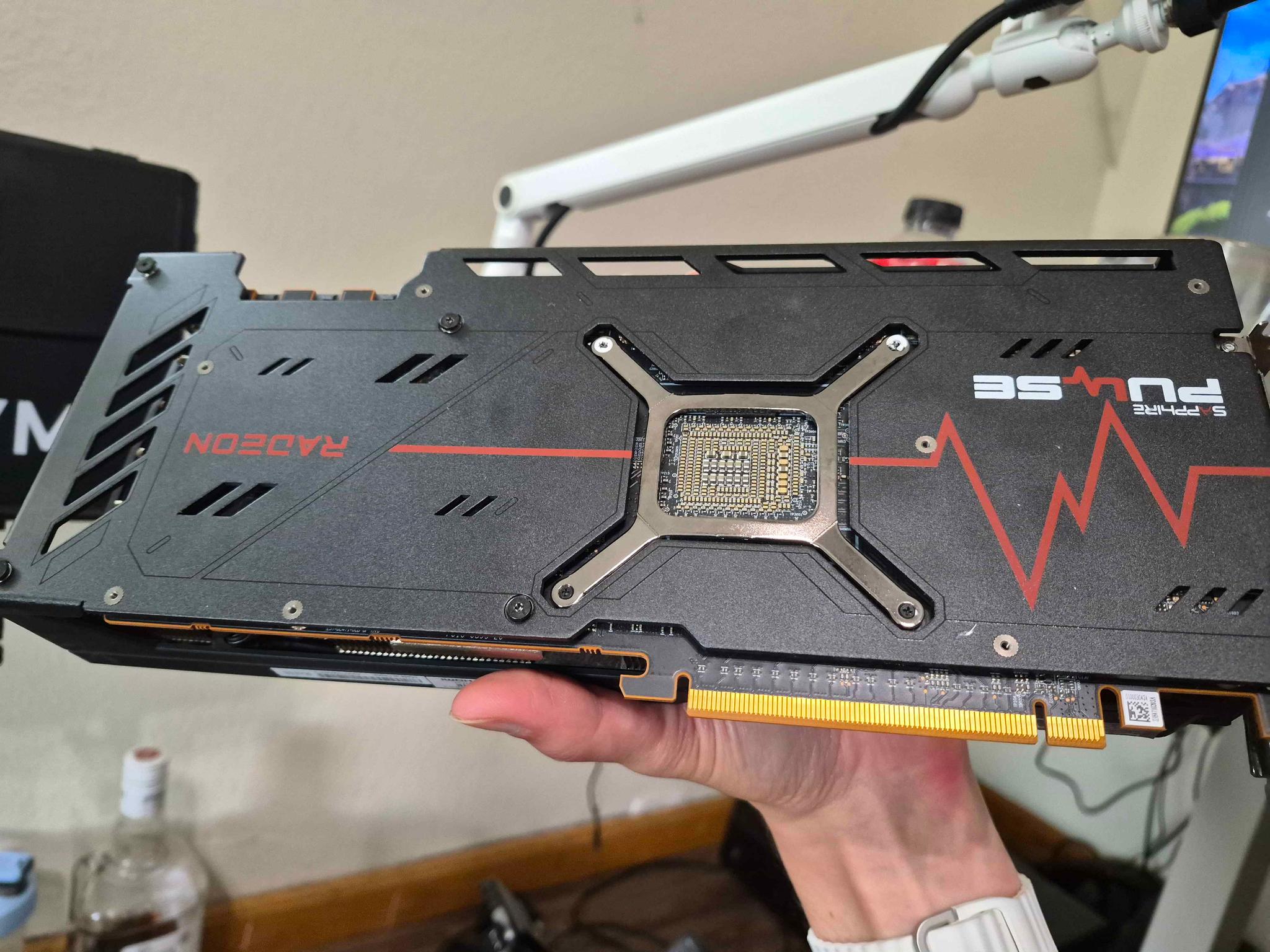 SAPPHIRE PULSE Radeon RX 7900 XTX - Image 4