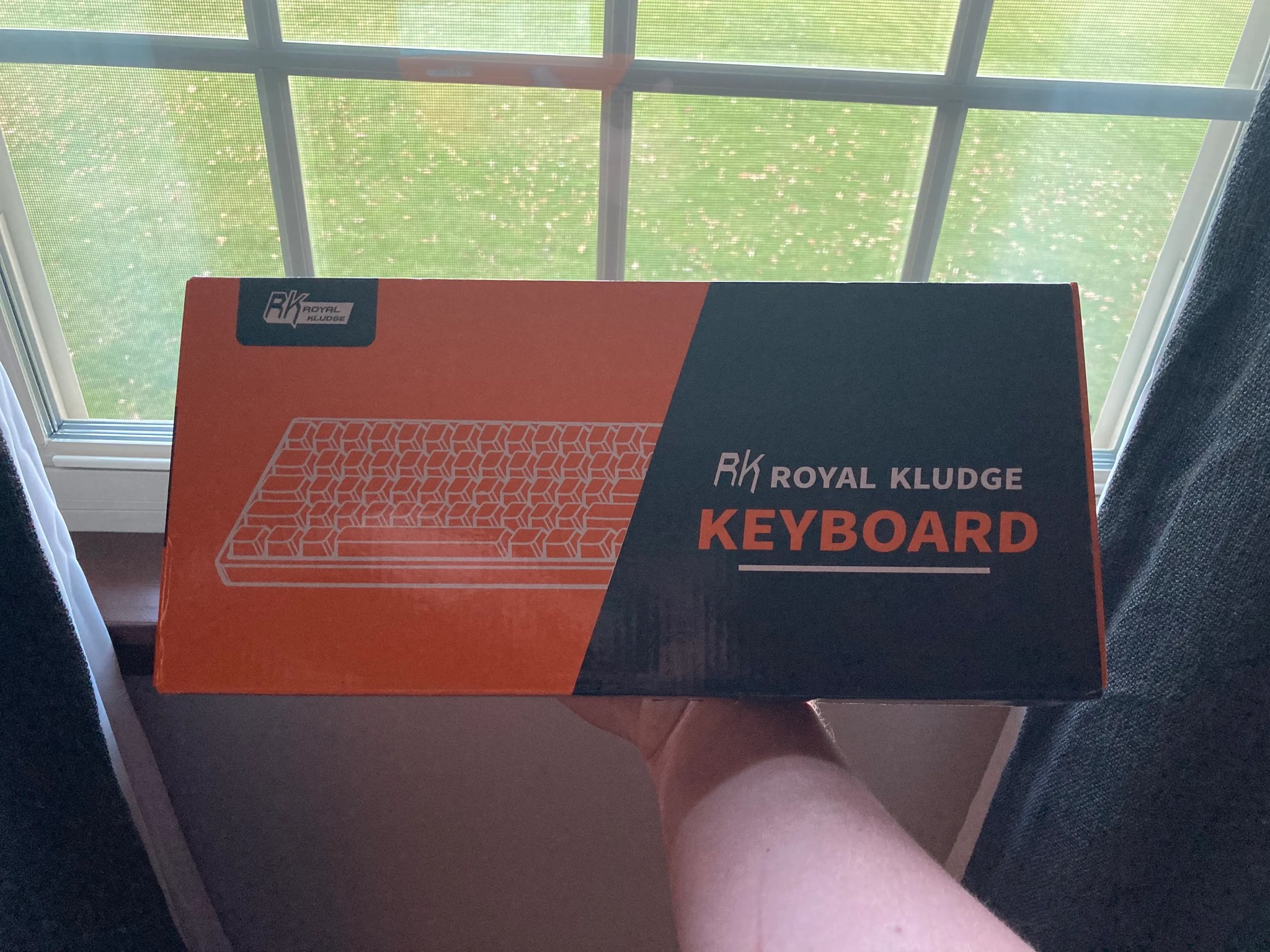 (Like New) RK61 RGB Mechanical Keyboard!! (Soothing red switch)