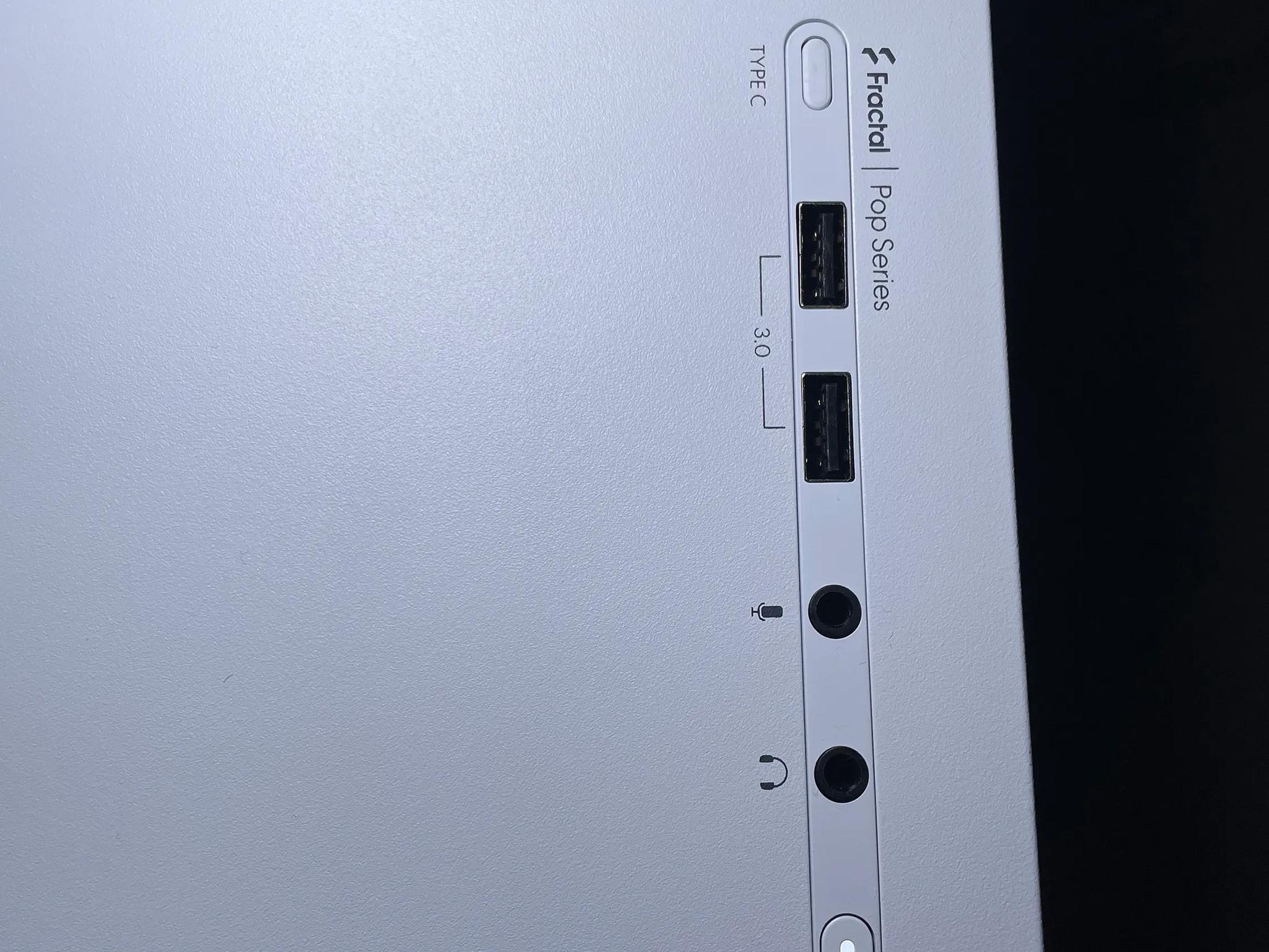 PC | RX 7800 XT  | AMD RYZEN 5 7600 | 32GB DDR5 RAM | 1TB NVME SSD | 750W Power Supply