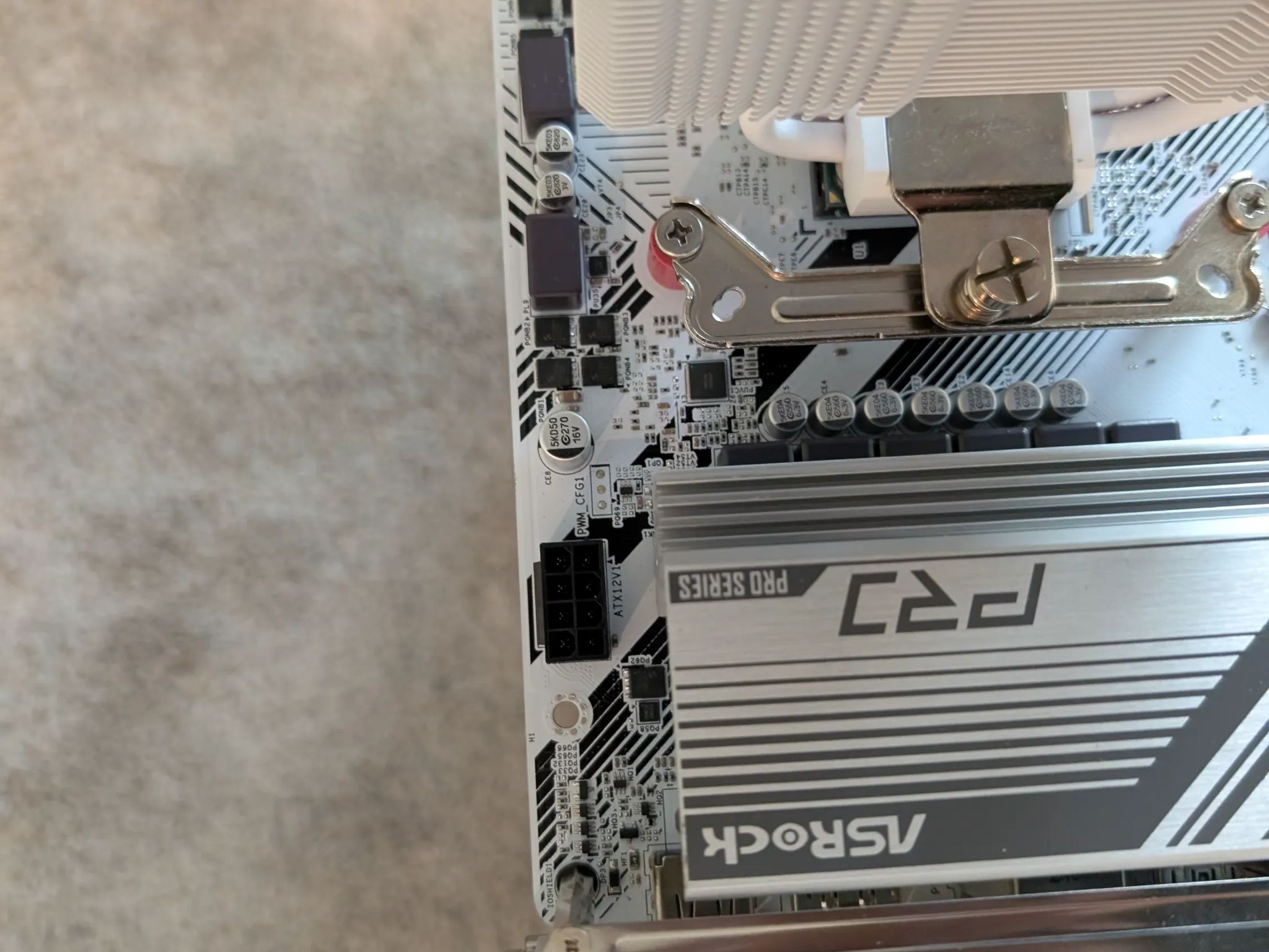 ASRock B550 Pro4 SE with Ryzen 5 5600g, 32gb DDR4 3200 ram, thermalright RGB cooler and 1tb GEN3 SSD