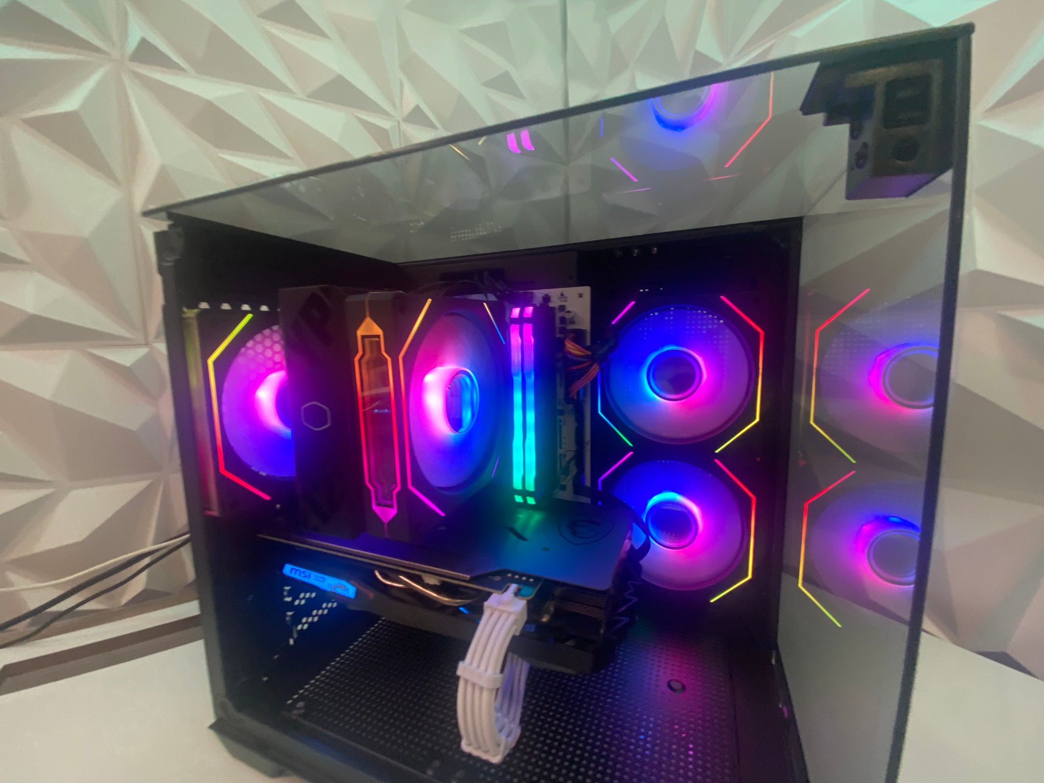 Aura PC Performance Edition – Ryzen 5 / MSI GTX 1660 Ti 6GB | Gaming Pc