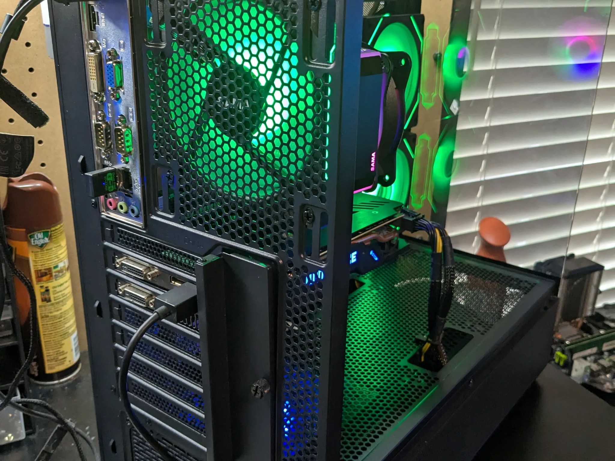 90 FPS Fortnite | Scratch and Dent | i5-4570S , 16GB RAM, 480GB SSD, R9 380X 4GB, RGB, Wifi