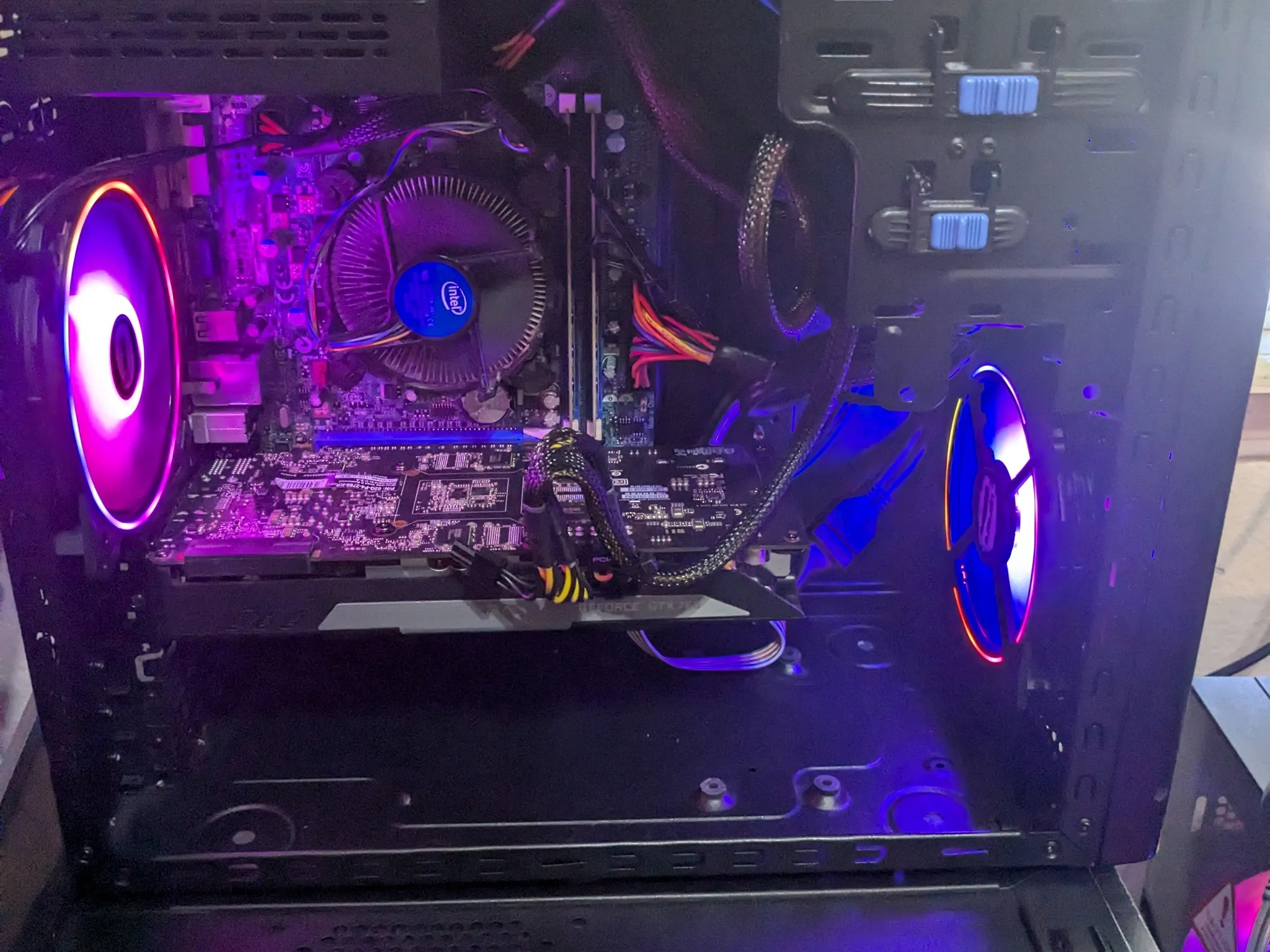 FREE SHIP|| i5-2400, 16GB RAM, GTX 760 2GB, 480GB SSD, WiFI, RGB, Win10