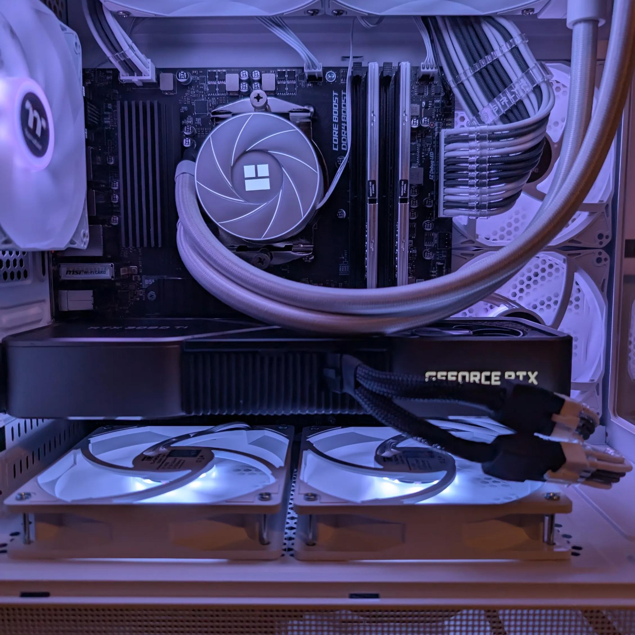 Compact High Perf Gamer - RTX 3080ti | R 7 5700x3d | 32 GB DDR4 3600 | 1 TB NVME