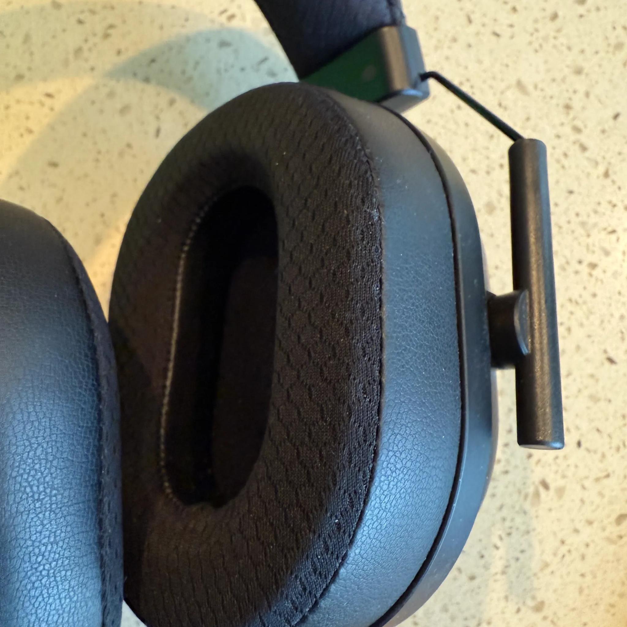 Razer BlackShark V2 Pro 2023 with Wicked Cushions Cooling Gel Cushions