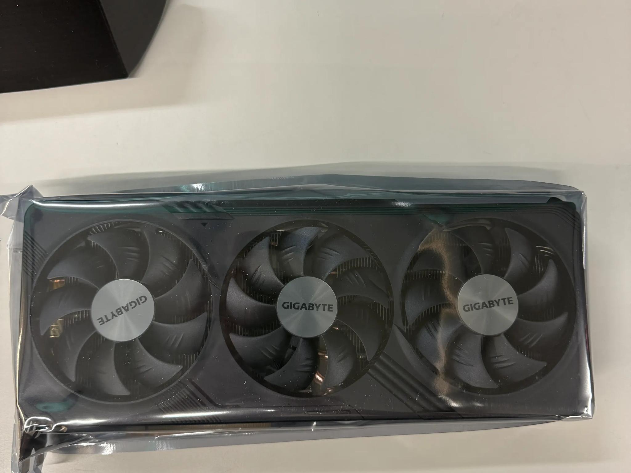 Gigabyte RX 7700 XT Gaming OC 12GB Graphics Card